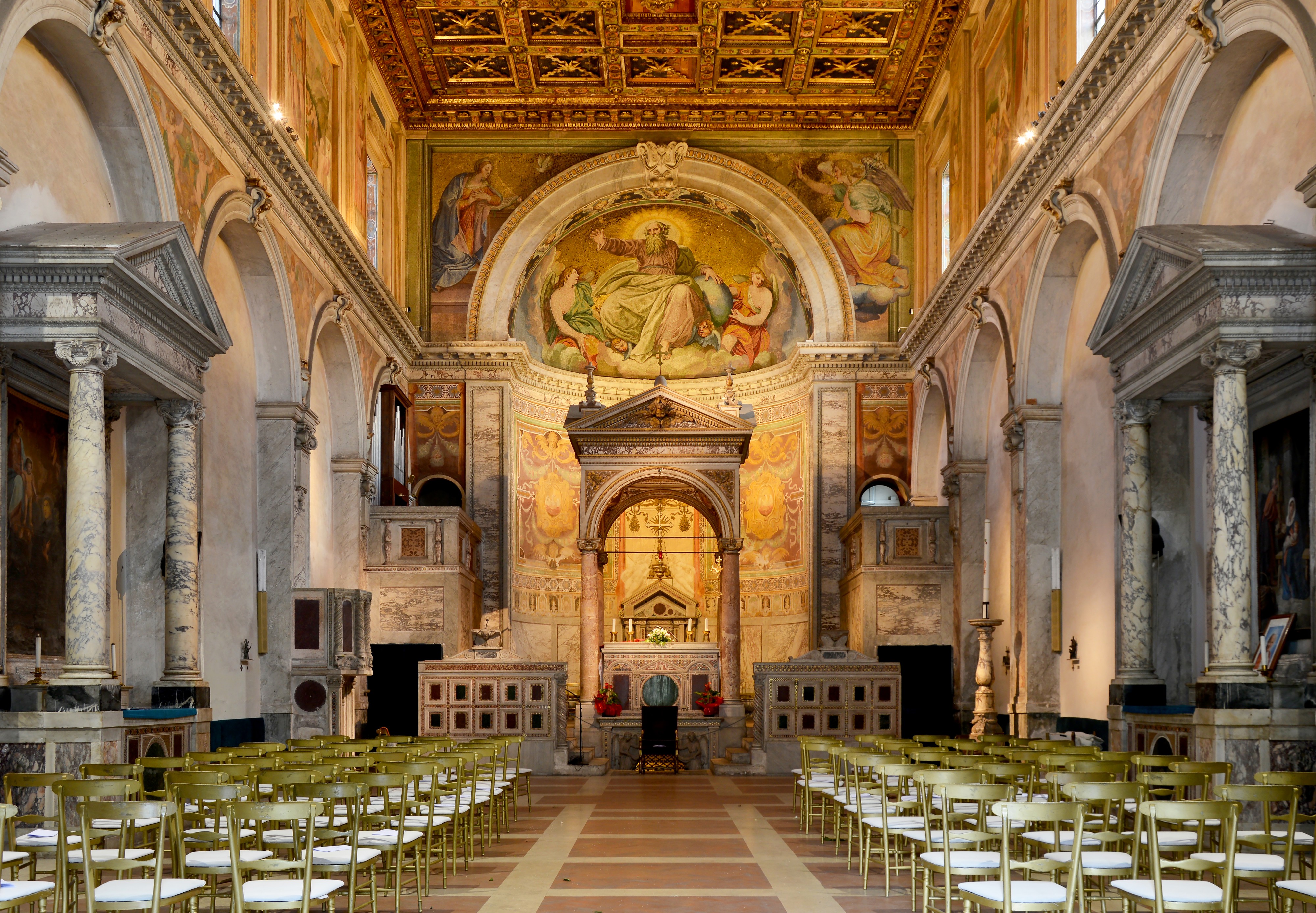 San Cesareo de Appia (Rome), interior