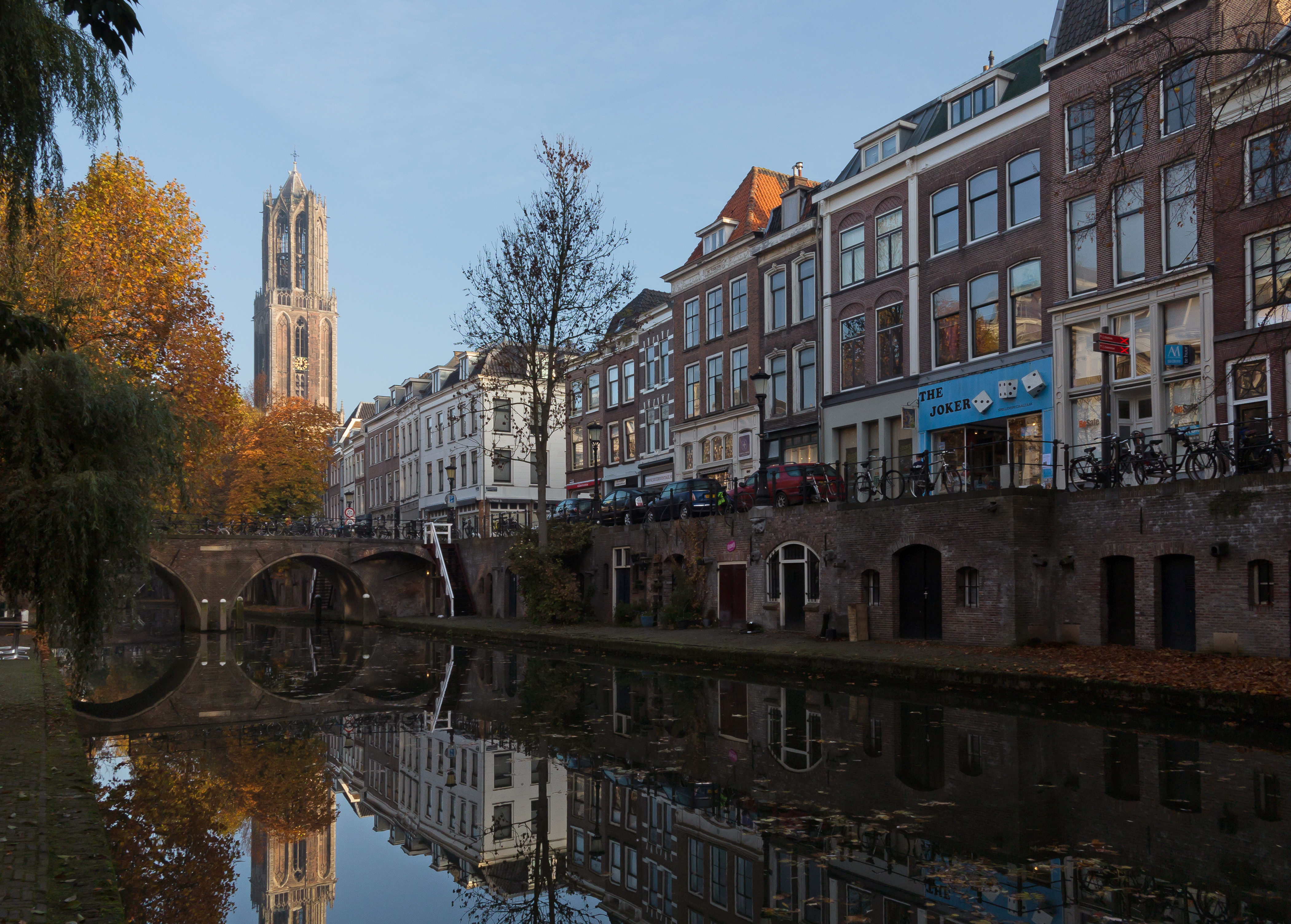 Utrecht, de Domtoren (RM36075) vanaf de Oudegracht 230 ongeveer foto5 2015-11-01 08.56