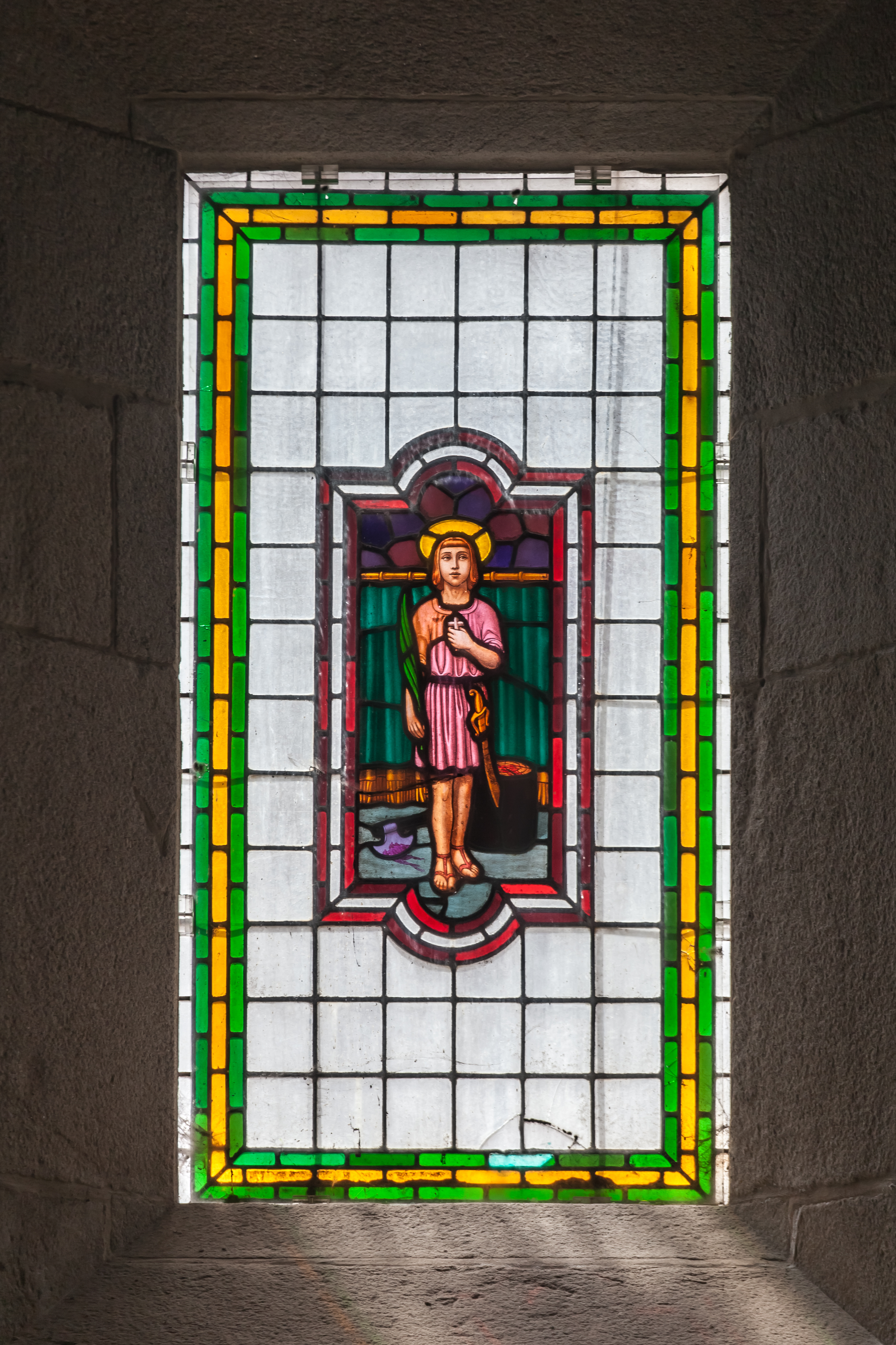 Vidreira da igrexa de Santa María da Guarda. Galiza G02