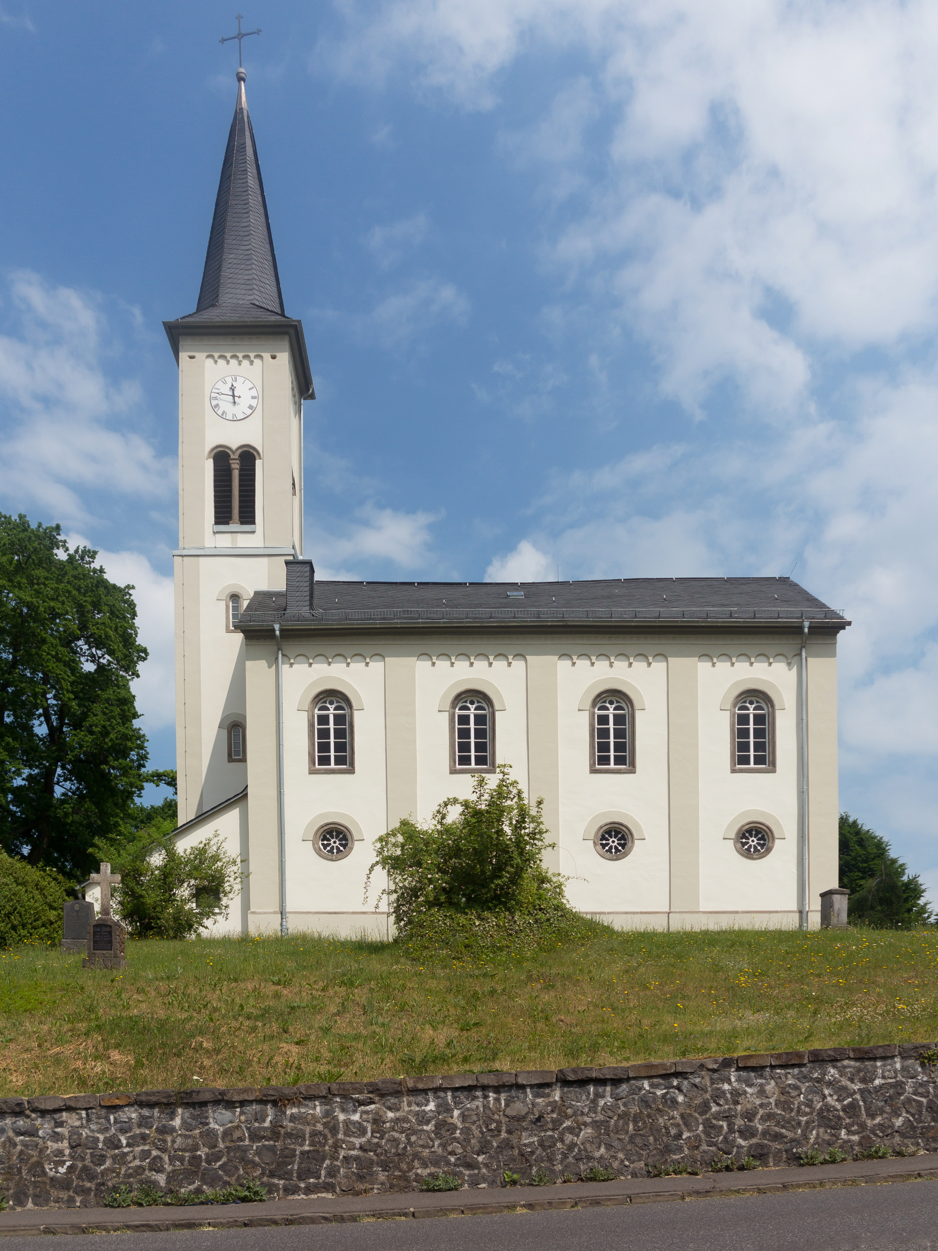 Wahlrod, die Evangelische Pfarrkirche Dm foto2 2017-06-02 11.45