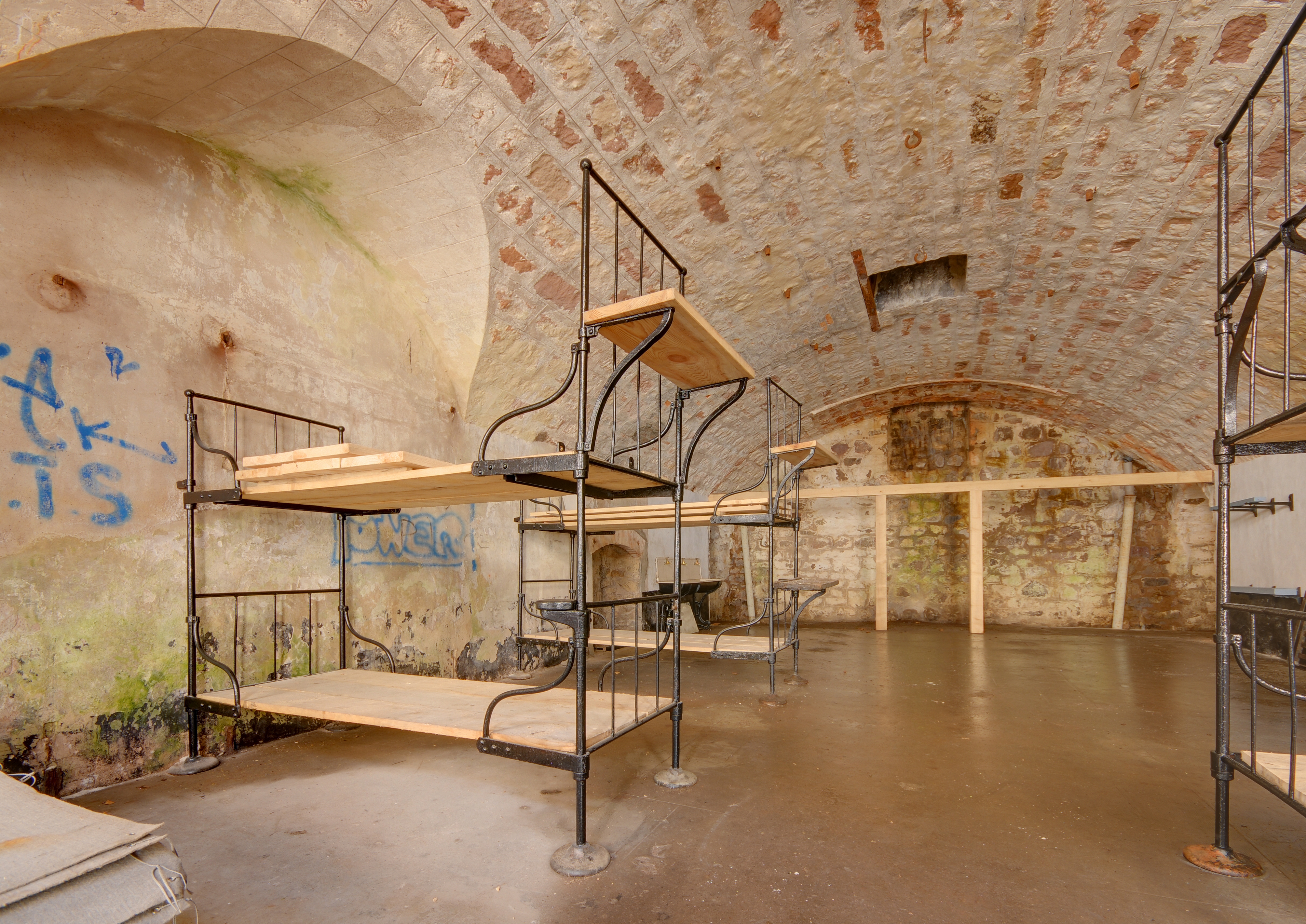 14-57-41-fort-parmont