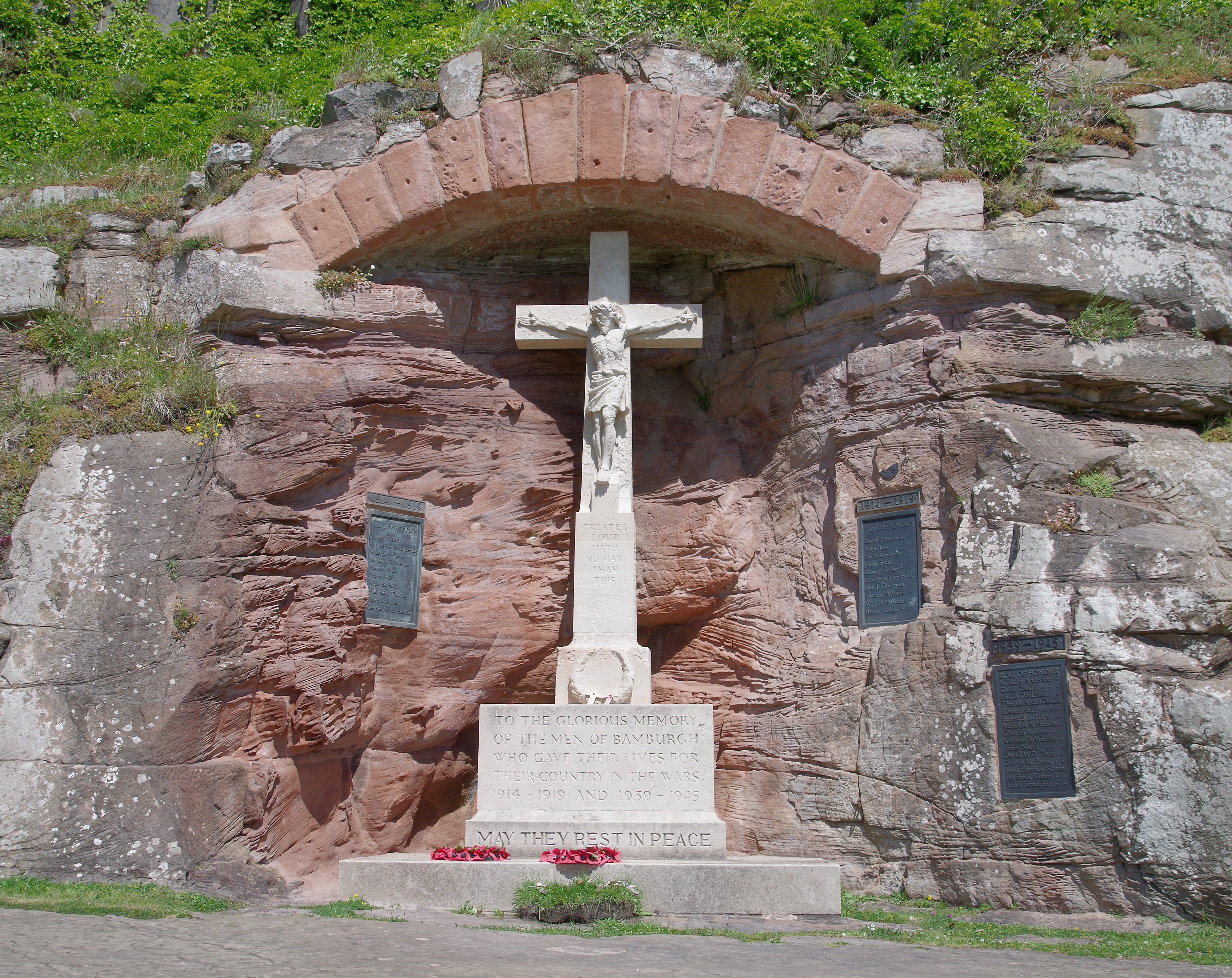 Bamburgh MMB 20 War memorial