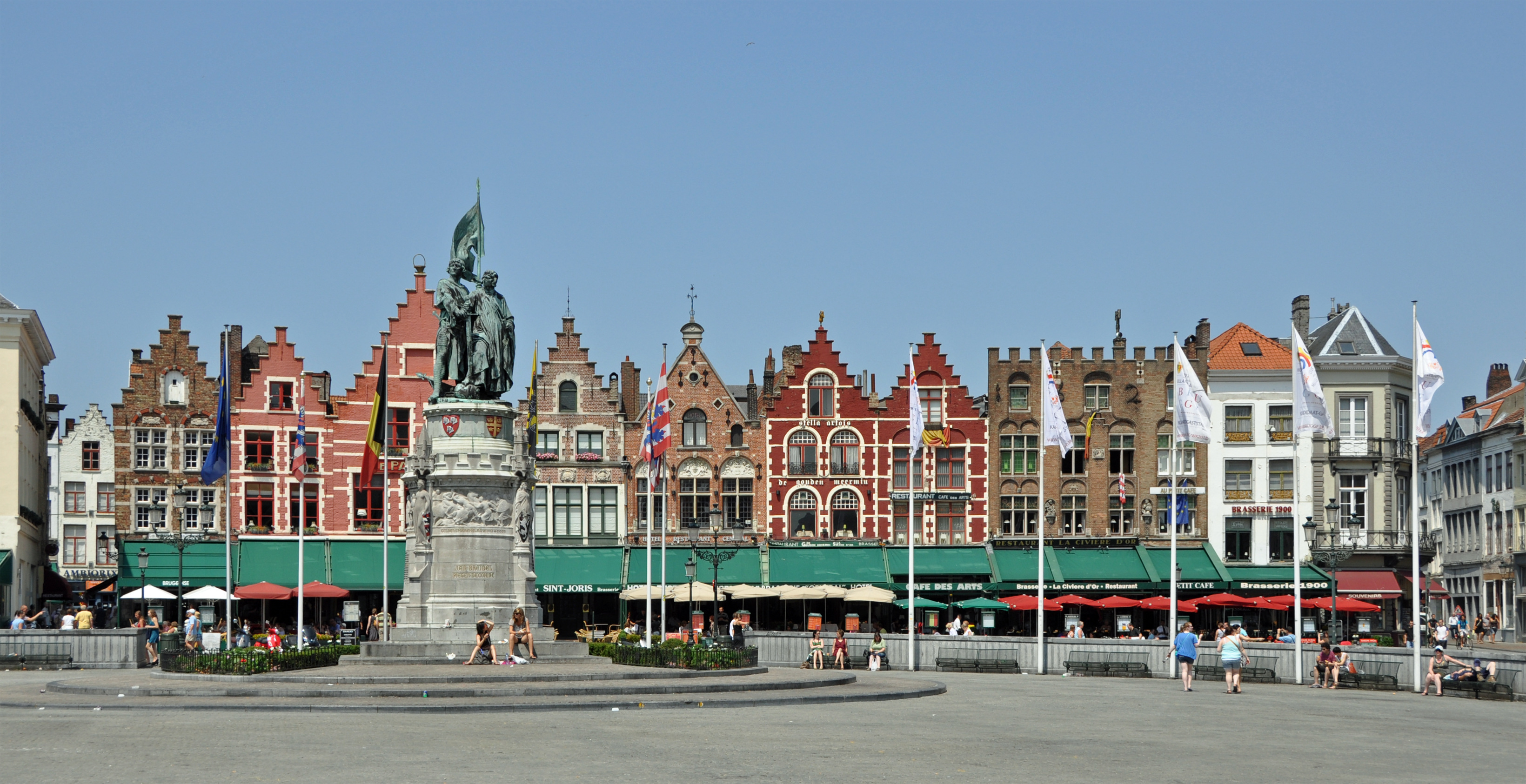 Brugge Markt Noordzijde R01