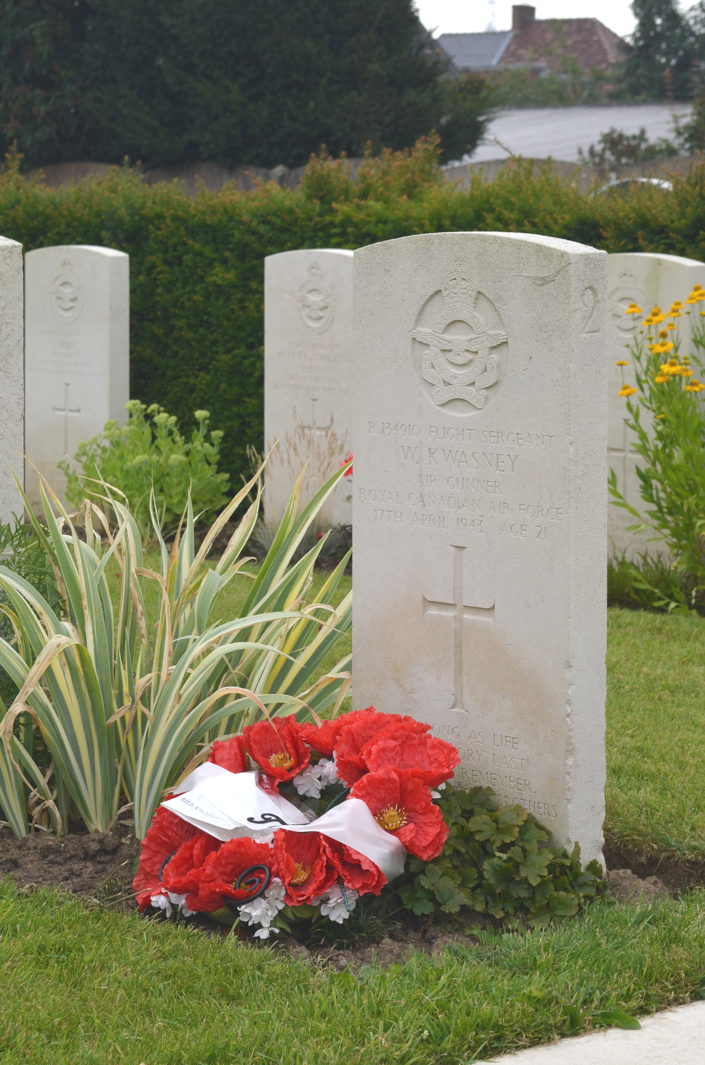 Florennes communal cimetery - 03 - W. Kwasney