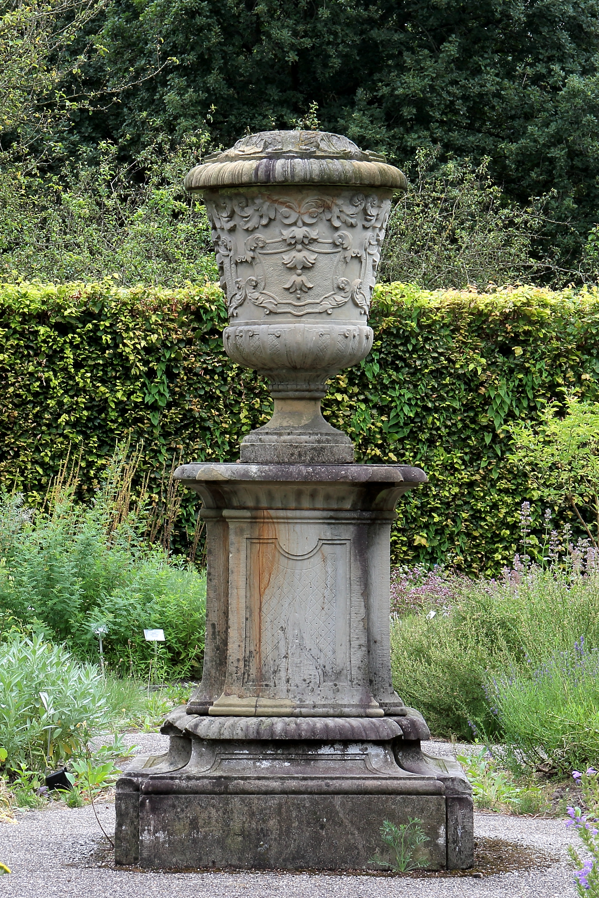 Hortus Haren. Bloemenzuil 01