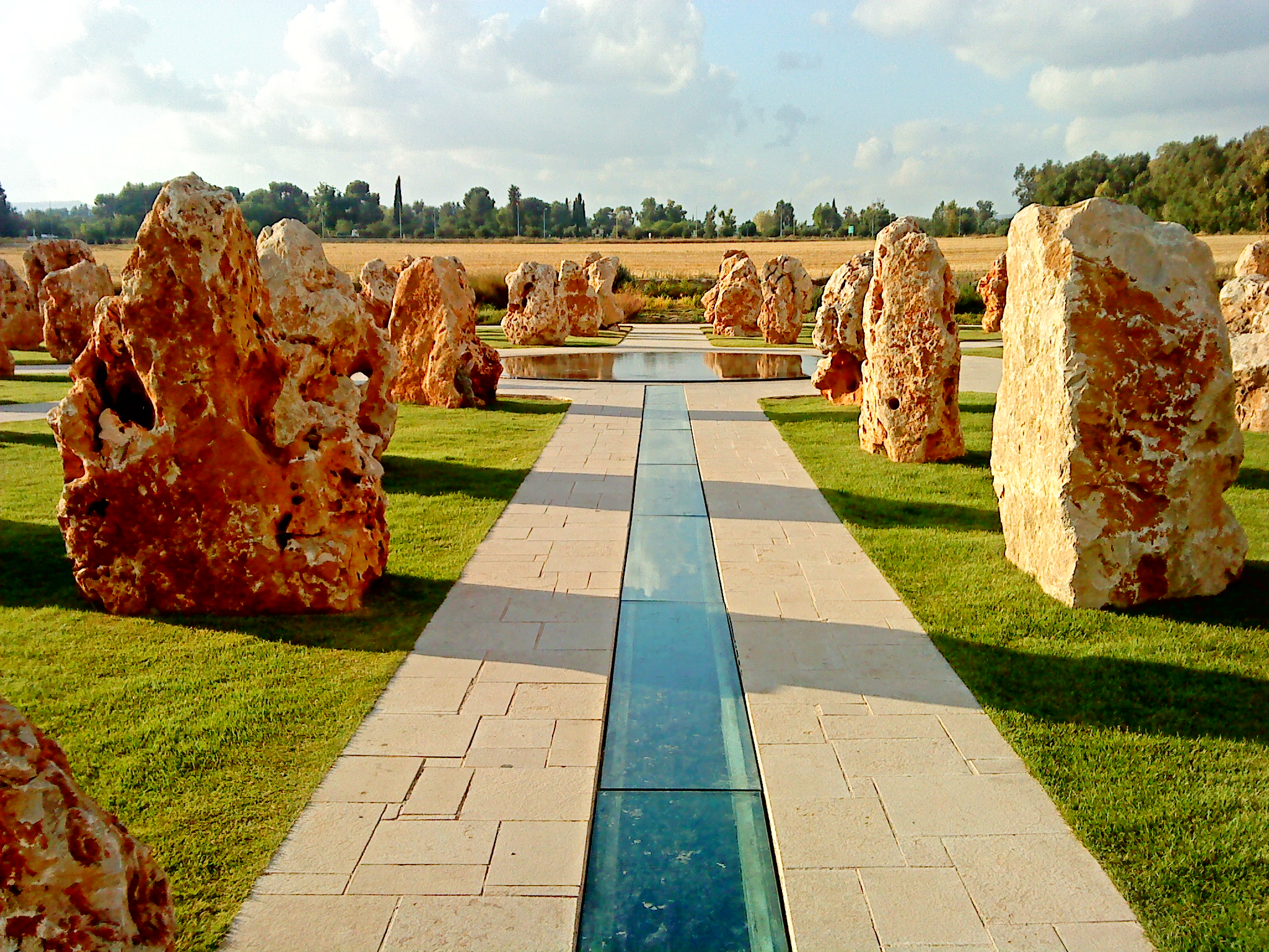 Israeli helicopter disaster monument03