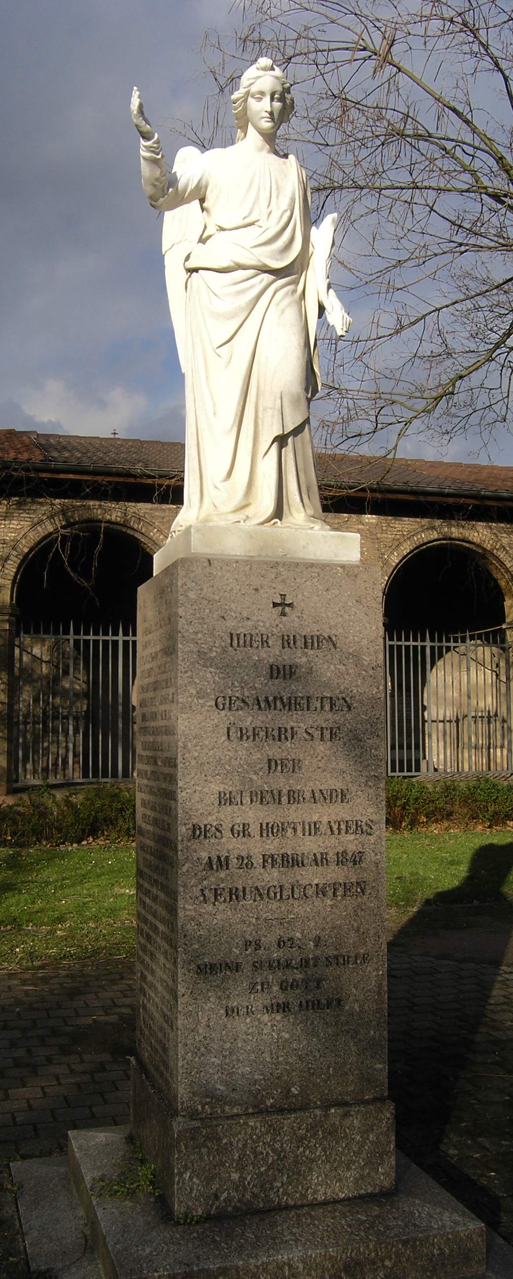 Karlsruhe Theaterbranddenkmal
