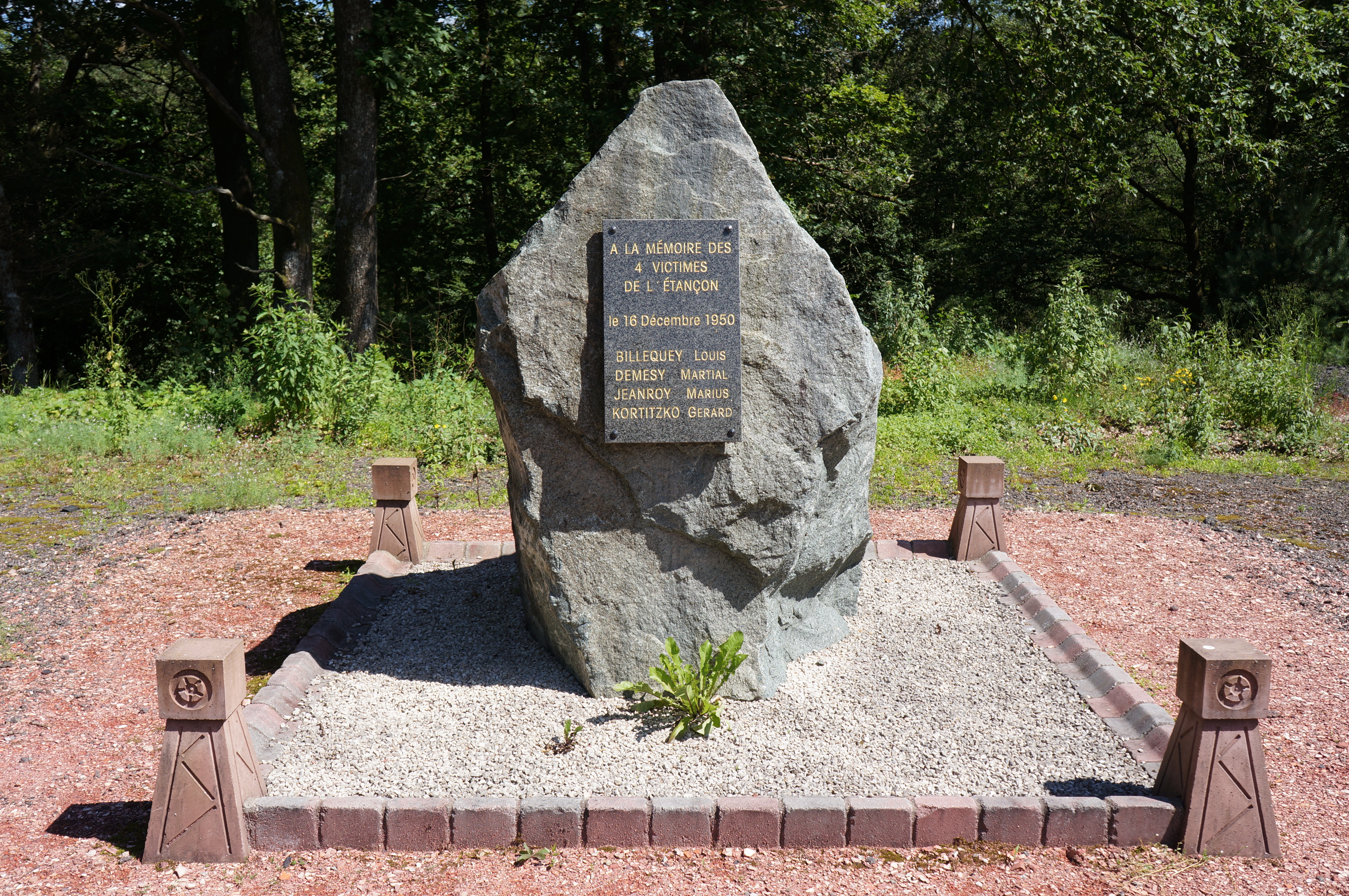 Memorial of the disaster of 16 December 1950