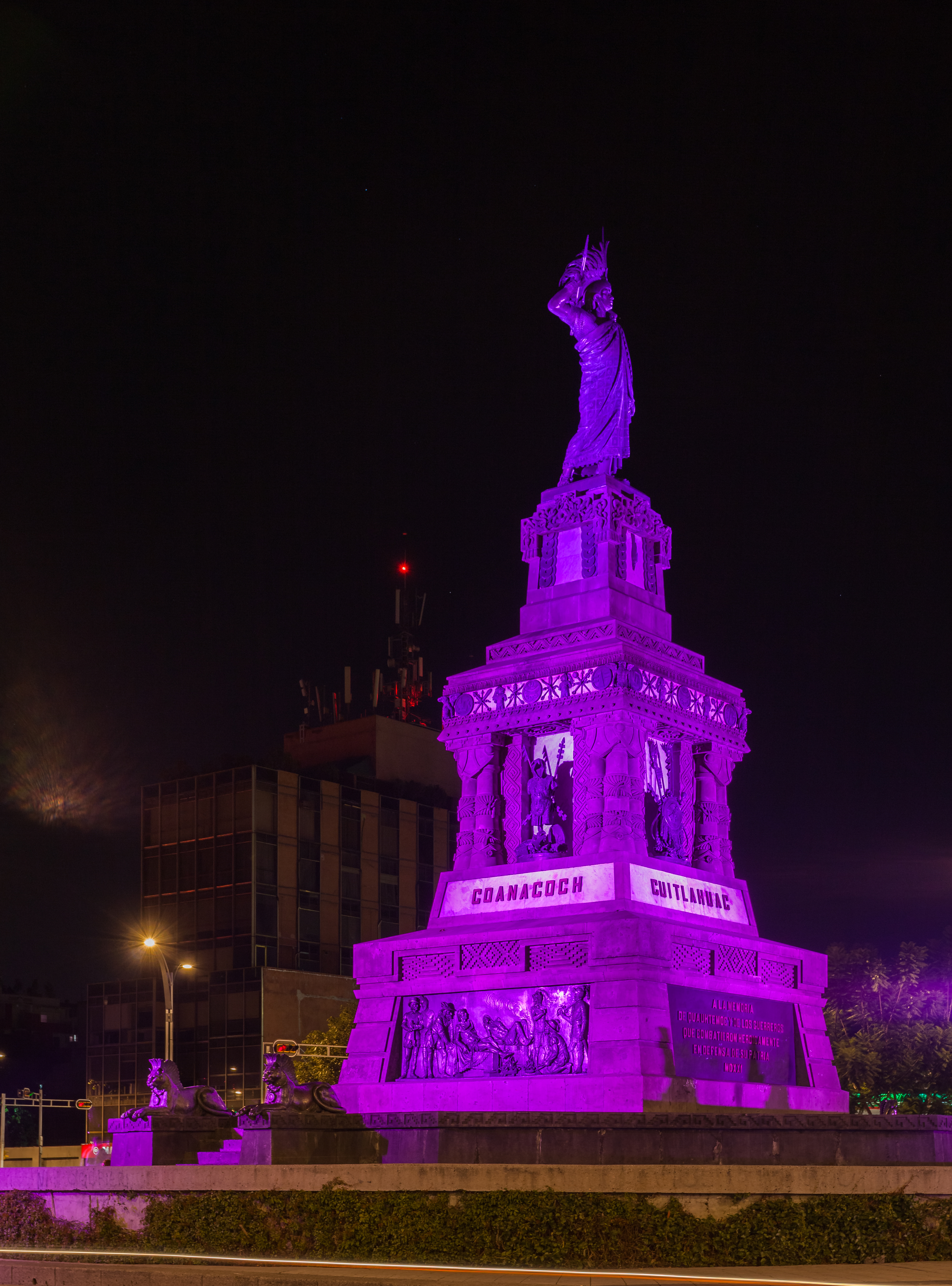 Monumento a Cuauhtémoc, México D.F., México, 2014-10-13, DD 32