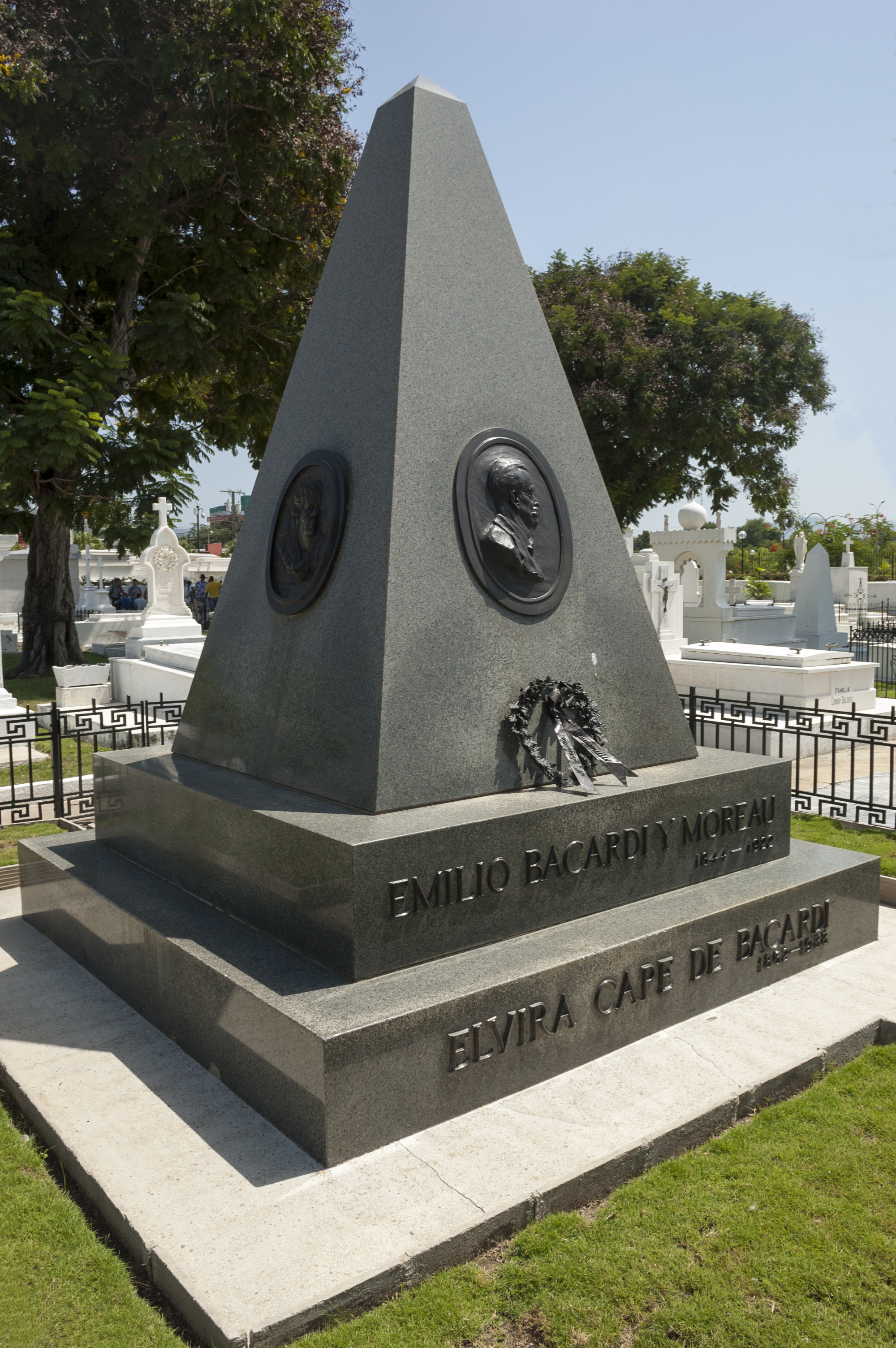 Panteon de Emilio Bacardi y Moreau
