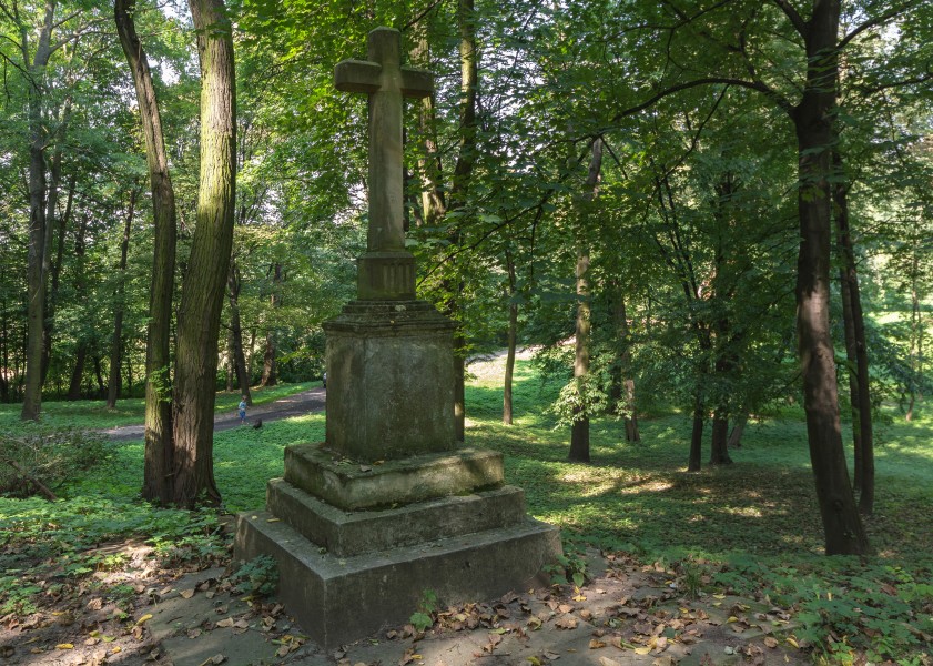 2014 Tarnobrzeg, Zamek Tarnowskich, park, 04