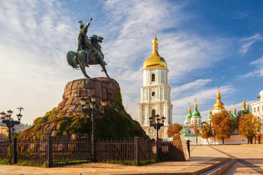 80-391-1247 Kyiv Khmelnytsky Monument RB 18