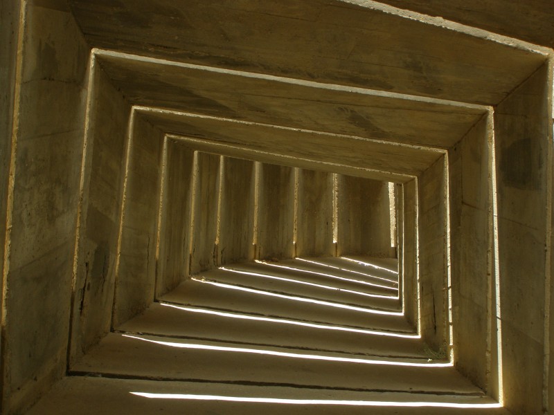 Beersheba, Monument to Negev Brigade, Snake 01