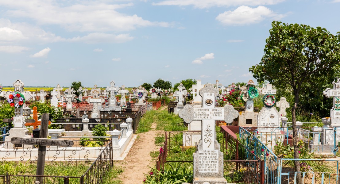 Cementerio, Galbinasi, Rumanía, 2016-05-29, DD 09
