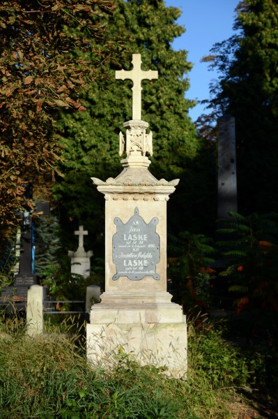 Cmentarz ewangelicki na Woli - grób rodziny Laske 2011