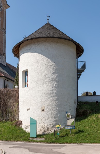 Feldkirchen Gurktalstraße Friedhof ehem Wehrturm Urnenhalle 19042018 3017