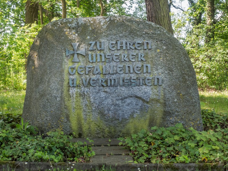 Kairlindach war memorial 17RM1732