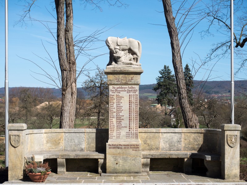 Kriegerdenkmal Pautzfeld P3RM1438