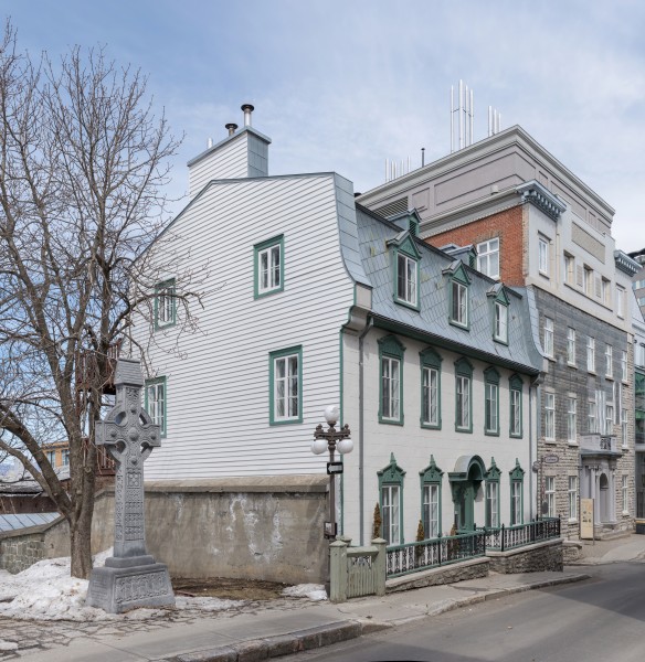 La croix celtique du Parc-de-l'Artillerie