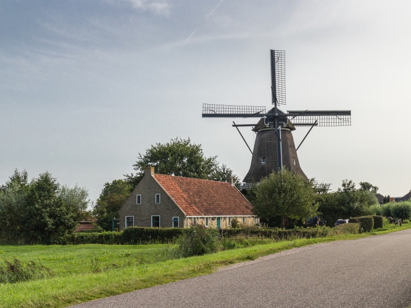 Langweer. Sweachmermolen Boarnsweachsterdyk 3 (Rijksmonument) 01