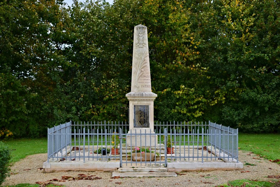 Linazay 86 Monument aux morts 2013