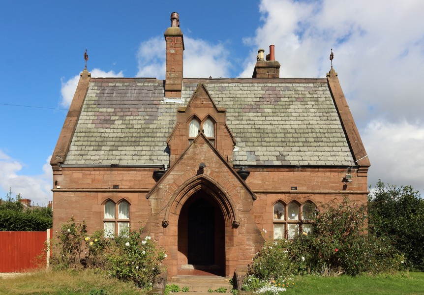 Lodge at Walton Lane entrance to Anfield Cemetery