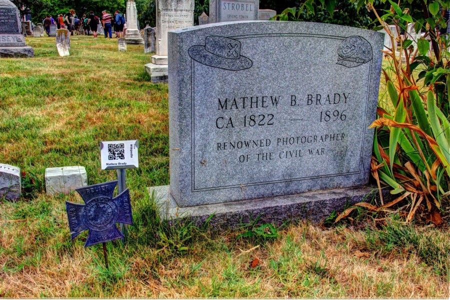 Mathew Brady's grave 1