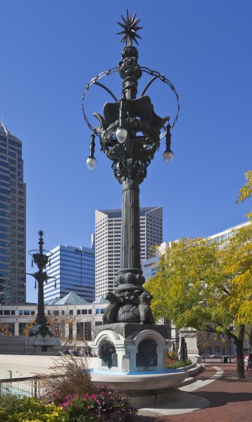 Monumento a los soldados y marineros, Indianápolis, Estados Unidos, 2012-10-22, DD 10