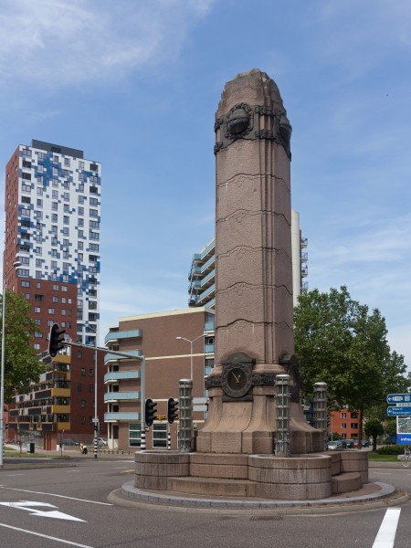 Nijmegen, het Quackmonument van Willem Bijlard op het Quackplein foto3 2016-06-08 12.53