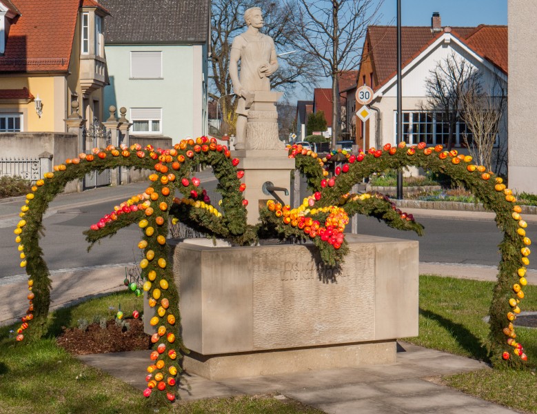 Pettstadt-easter-fountain-1200005