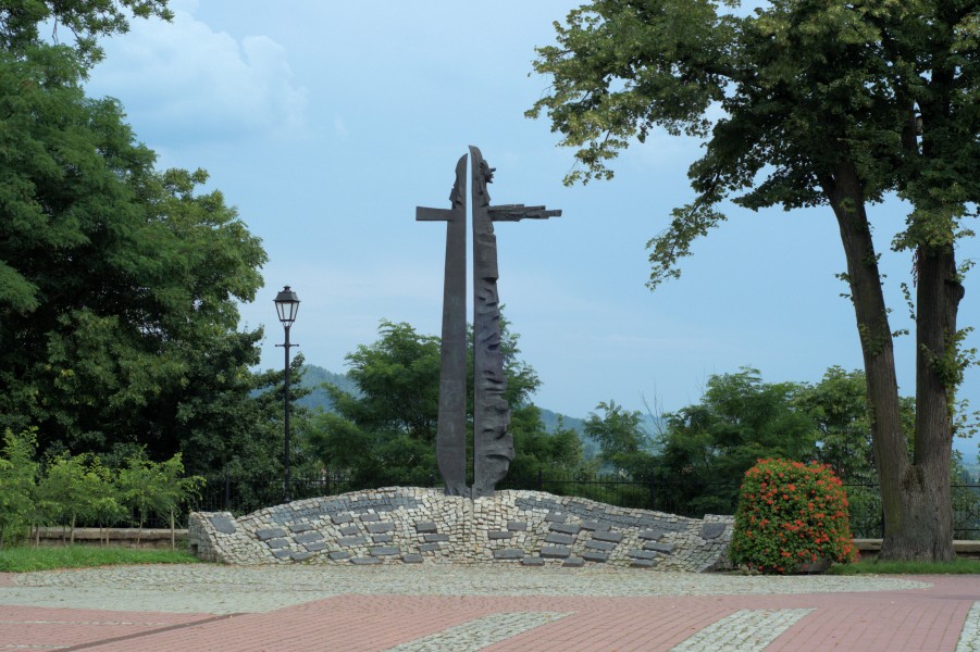 PL-PK Sanok, pomnik Synom Ziemi Sanockiej Poległym i Pomordowanym za Polskę 2014-07-26--15-35-03-001
