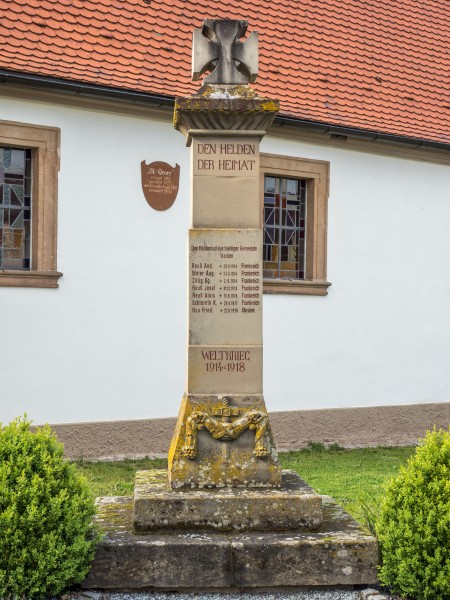 Reutersbrunn Kriegerdenkmal 17RM1497