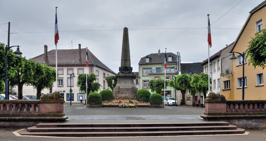 Sarrebourg Monument aux morts place Wilson