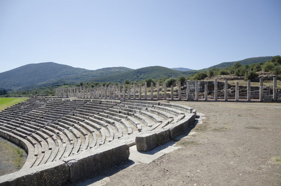 Stadium columns Ancient Messene (2)