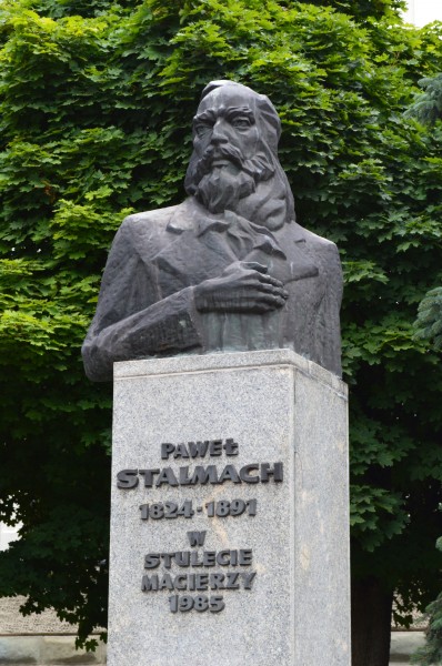 Stalmach Statue
