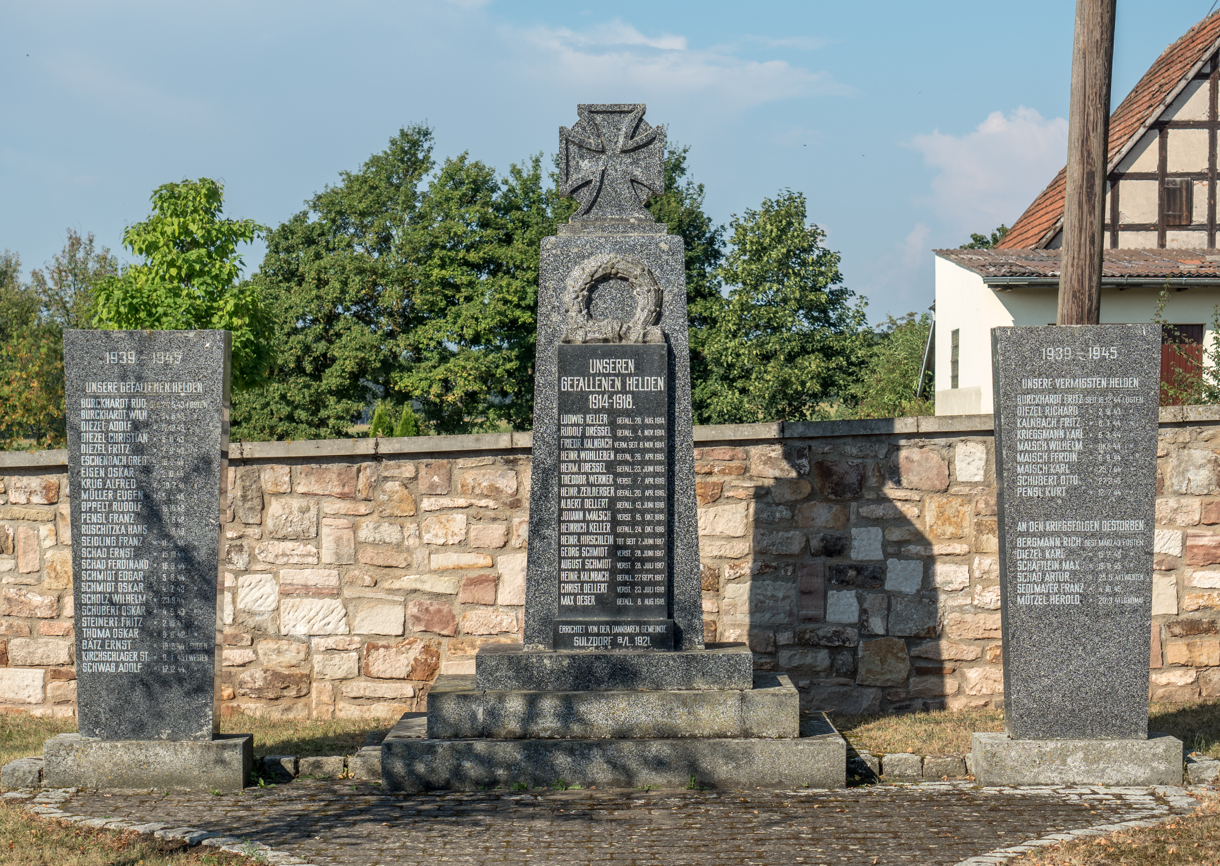 Sulzdorf-adL war memorial 8287434