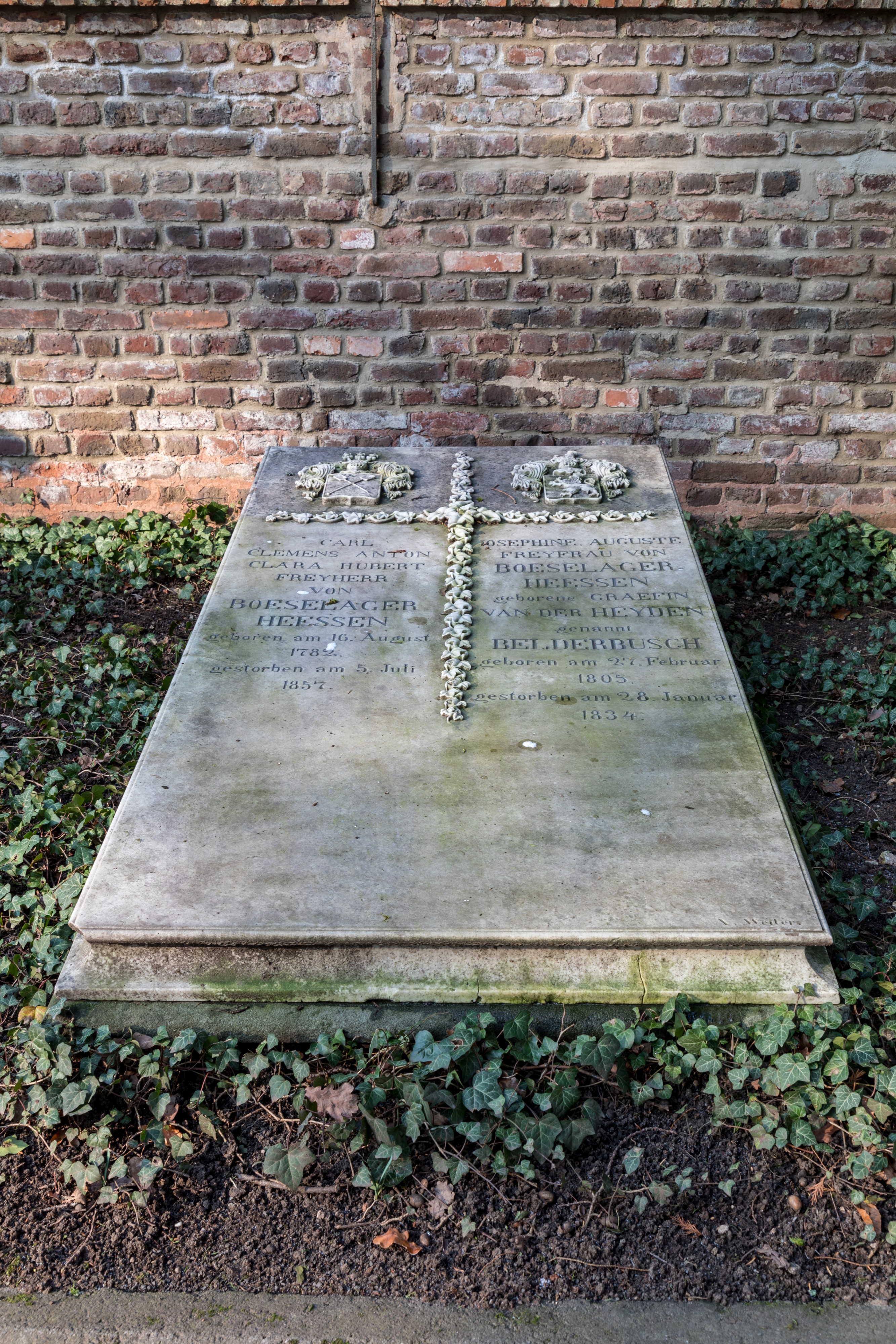Bonn, Alter Friedhof, Grabstätte -Boeselager- -- 2018 -- 0865