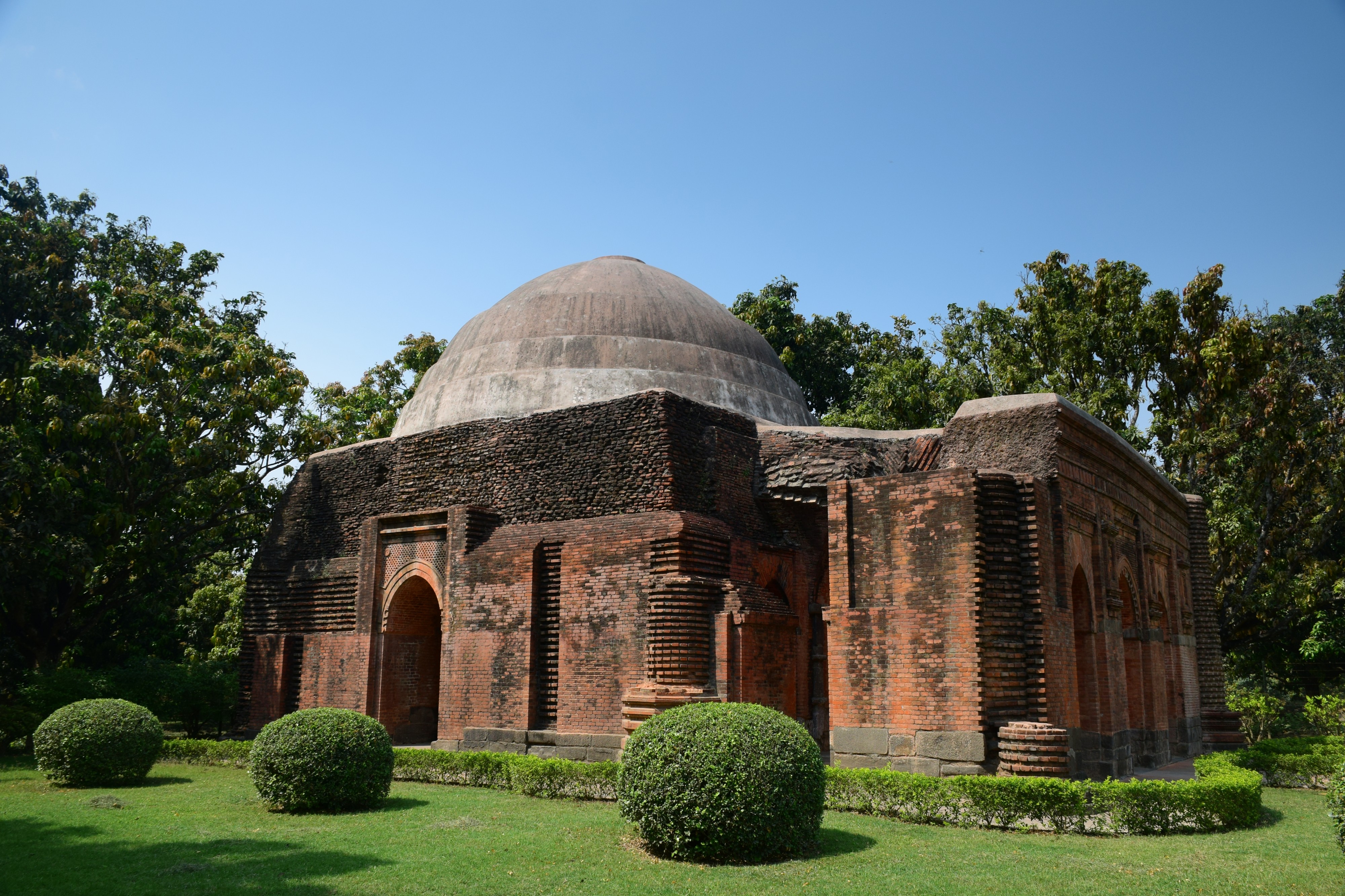 Chamkatti Mosque at Gaur in Malda District 01