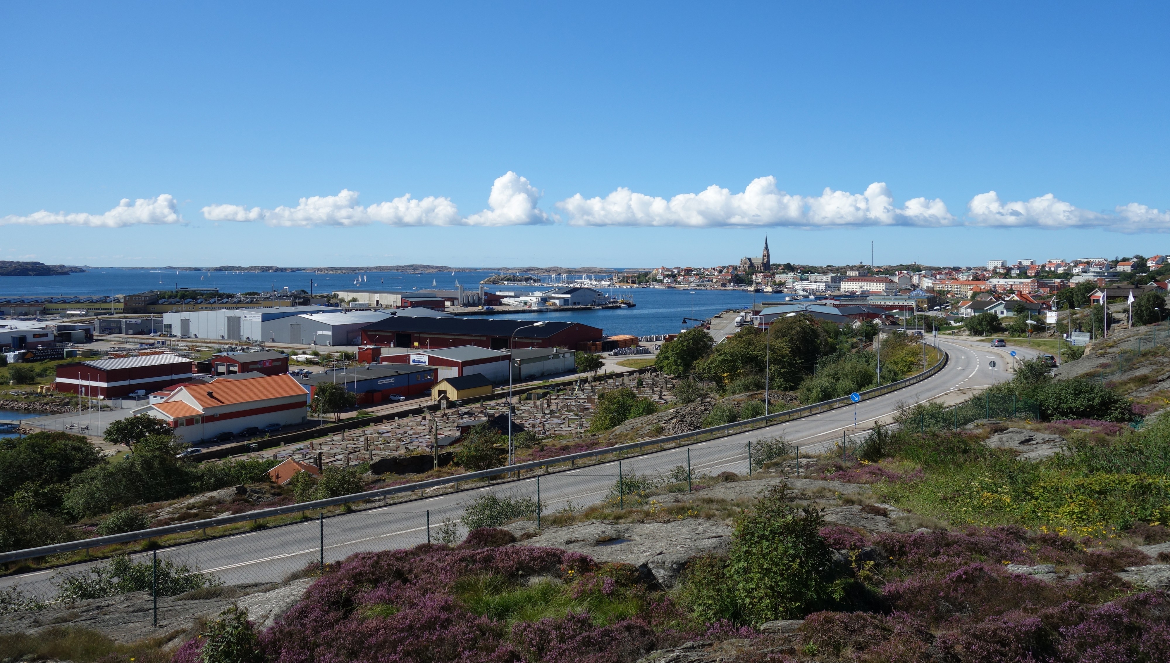 Lysekil från Åkerbräckan