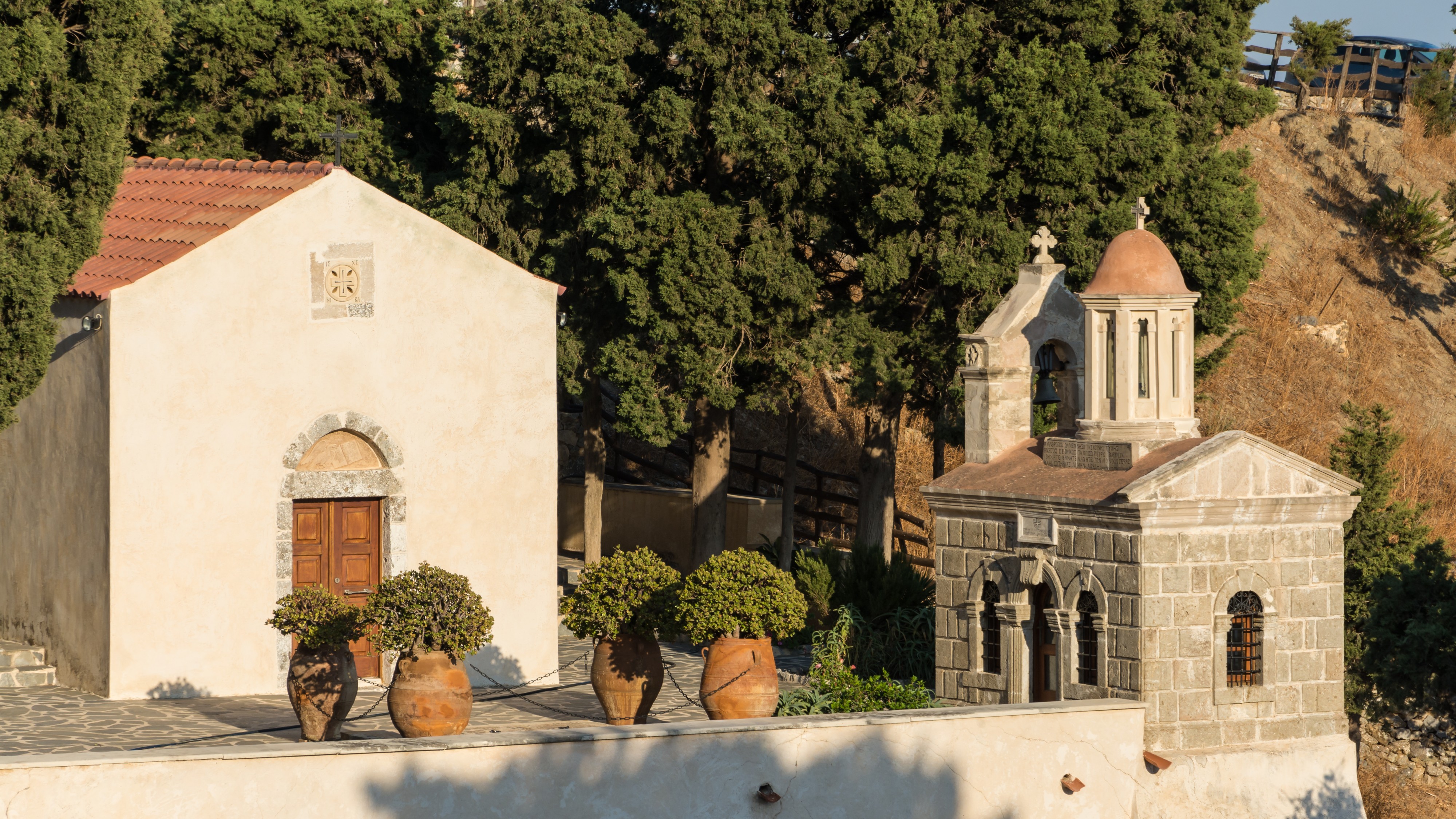 Moni Preveli Cemetery 01