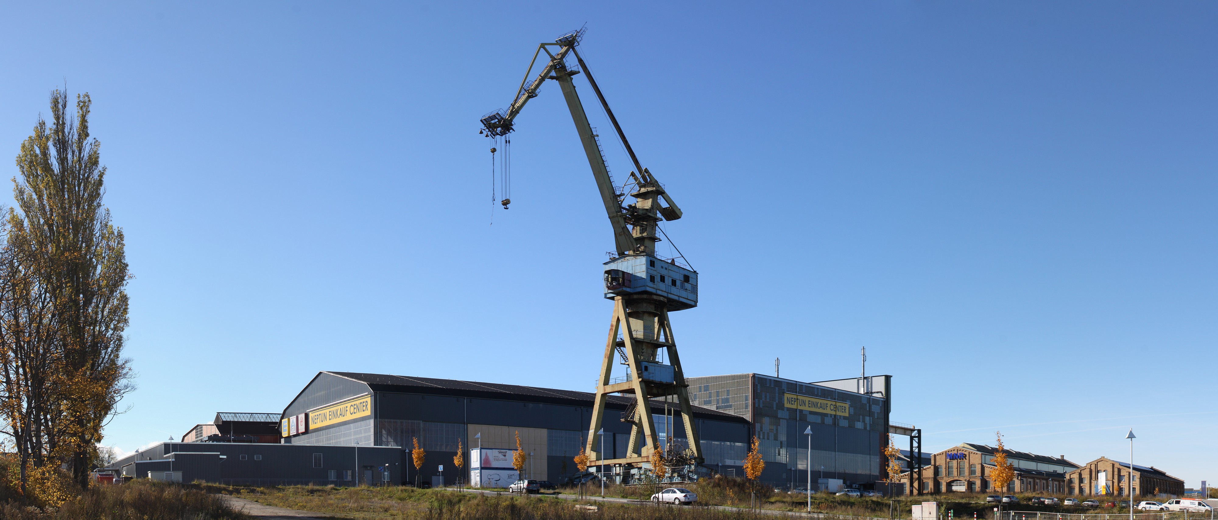 Panorama Neptunwerft crane and hall 2010-10-26