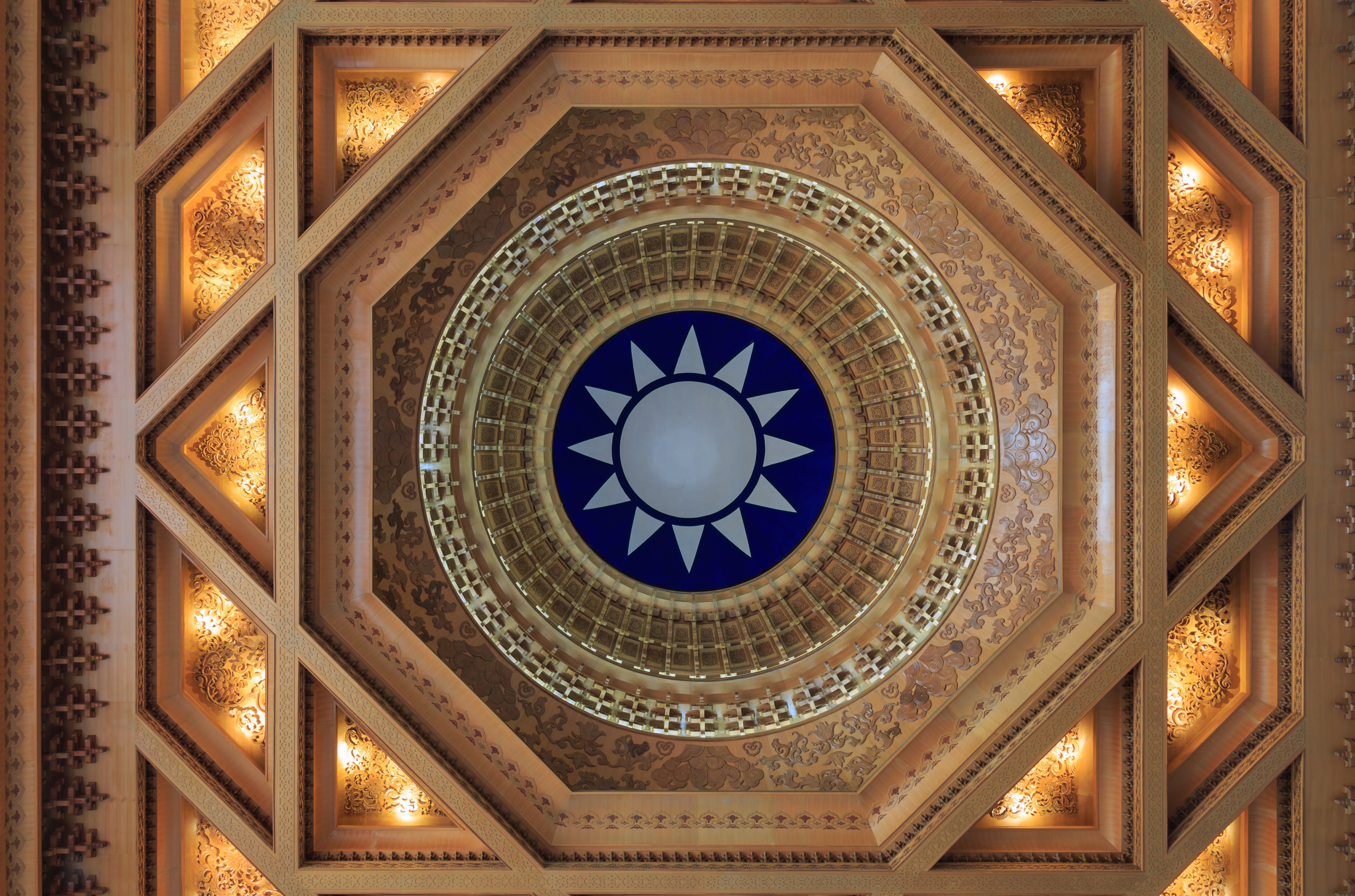 Taipei Taiwan Chiang-Kai-Shek-Memorial-Hall-08