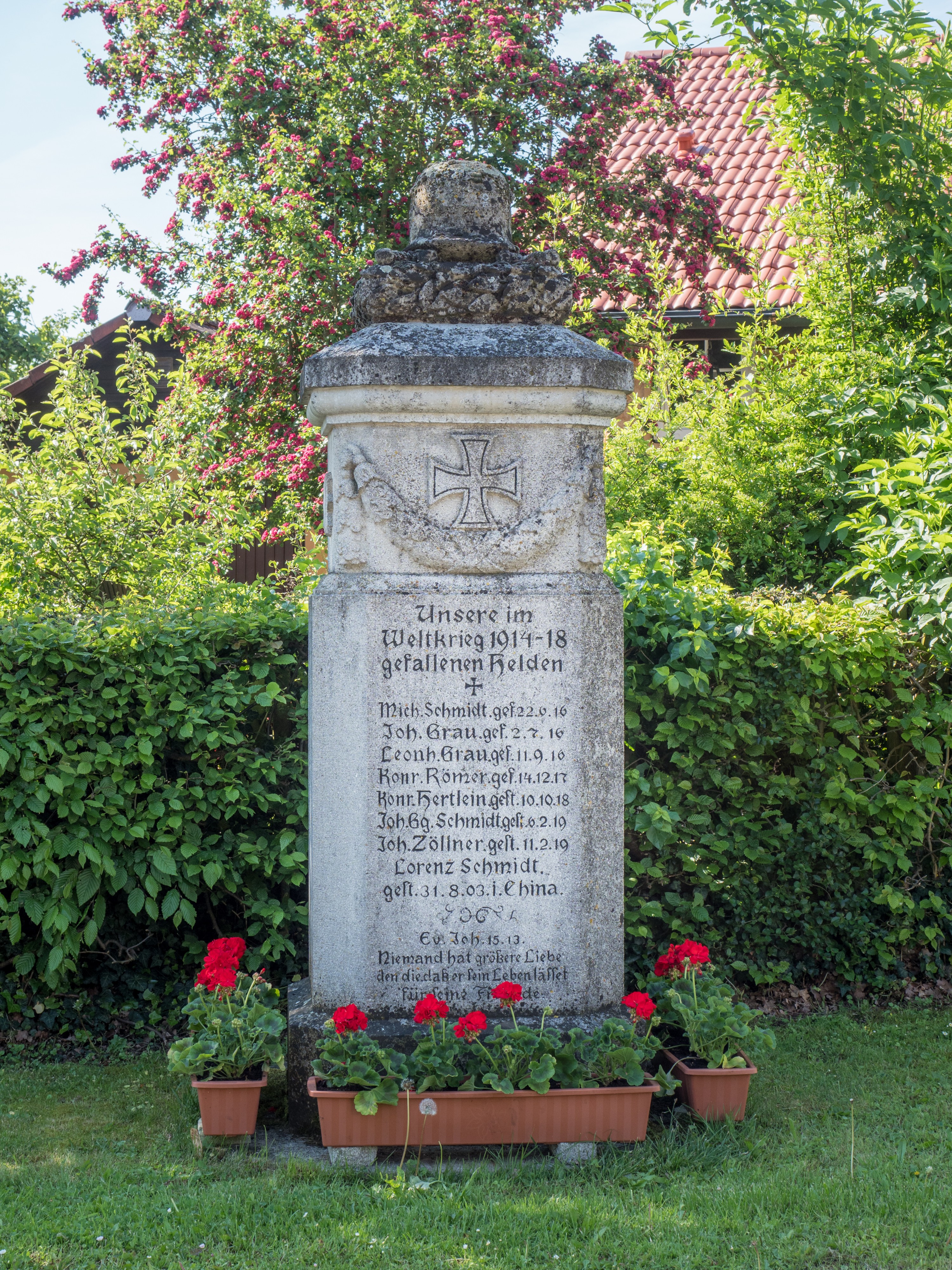 Weisendorf war memorial 17RM1670