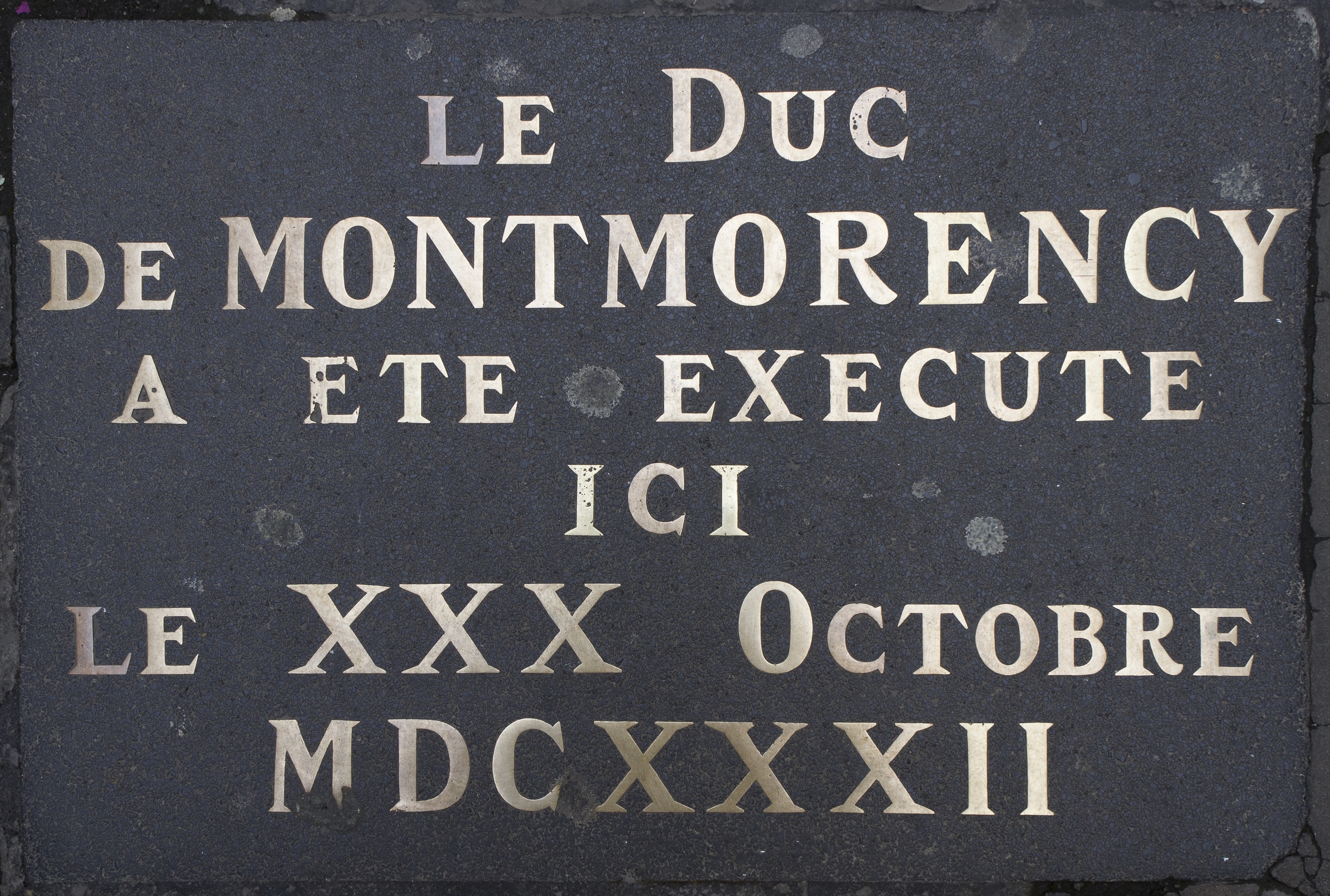 Toulouse - Cour Henri IV - Plaque duc de Montmorency