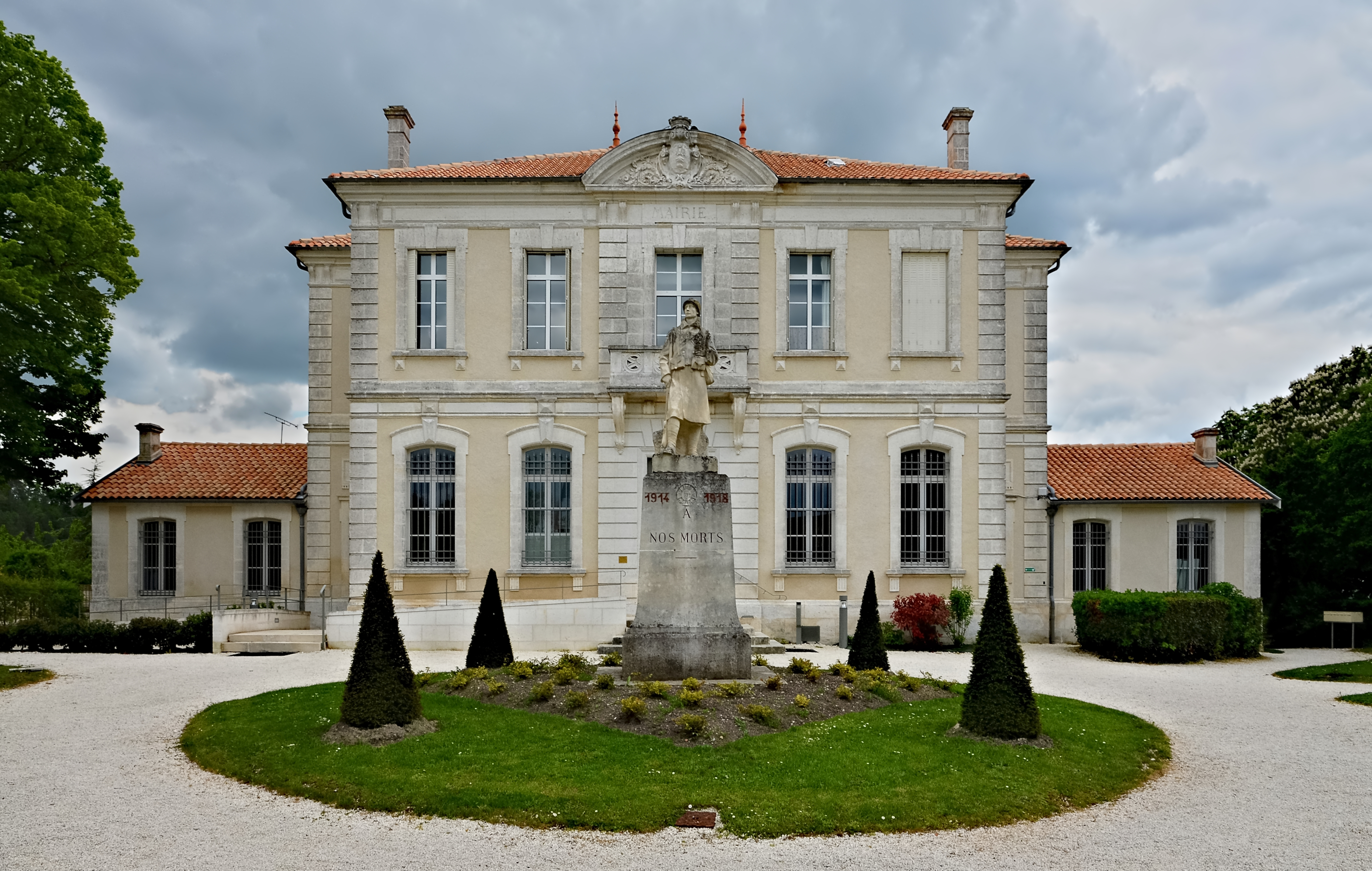 Villebois-Lavalette Charente Mairie 2013