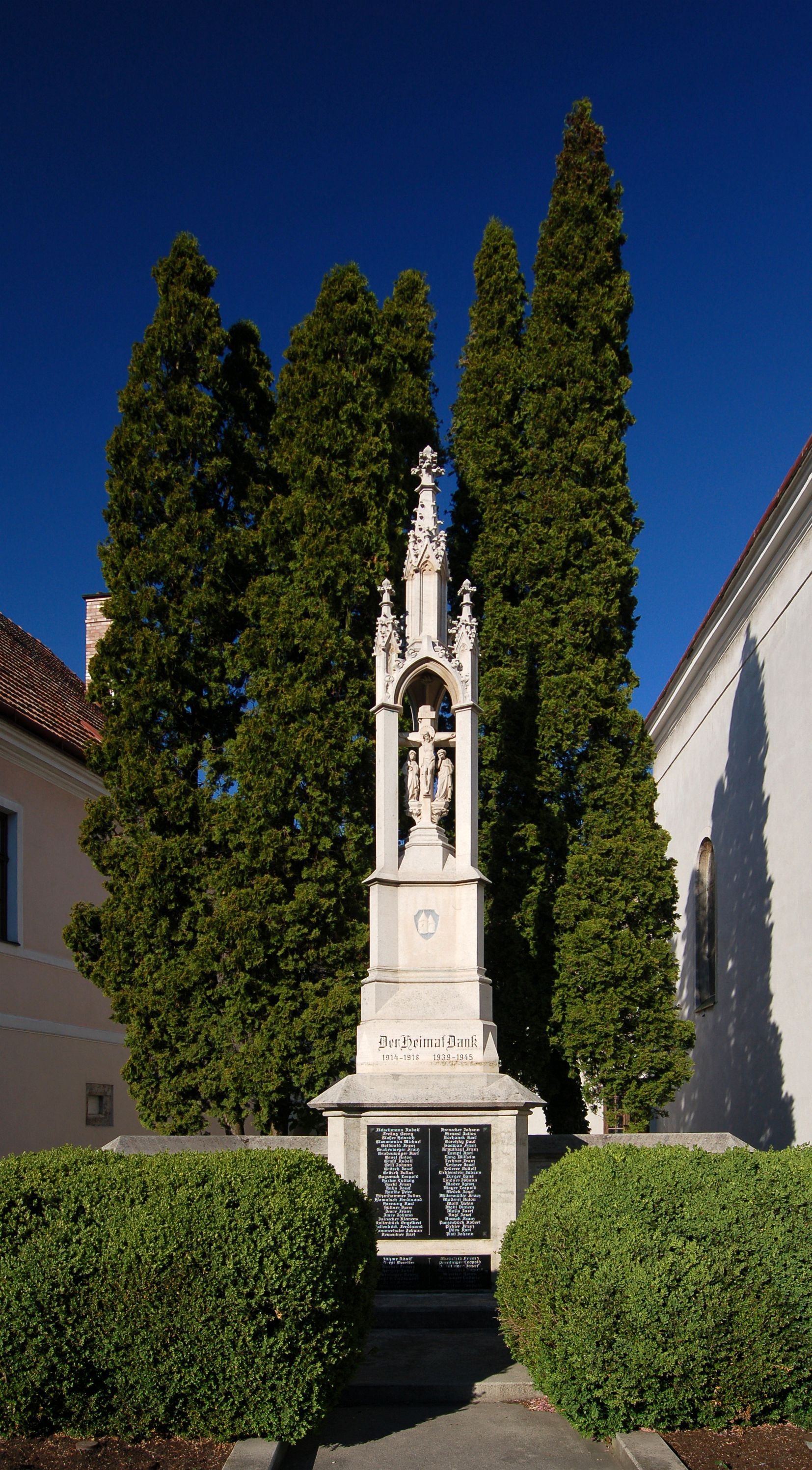 War memorial, Pottenstein, Lower Austria