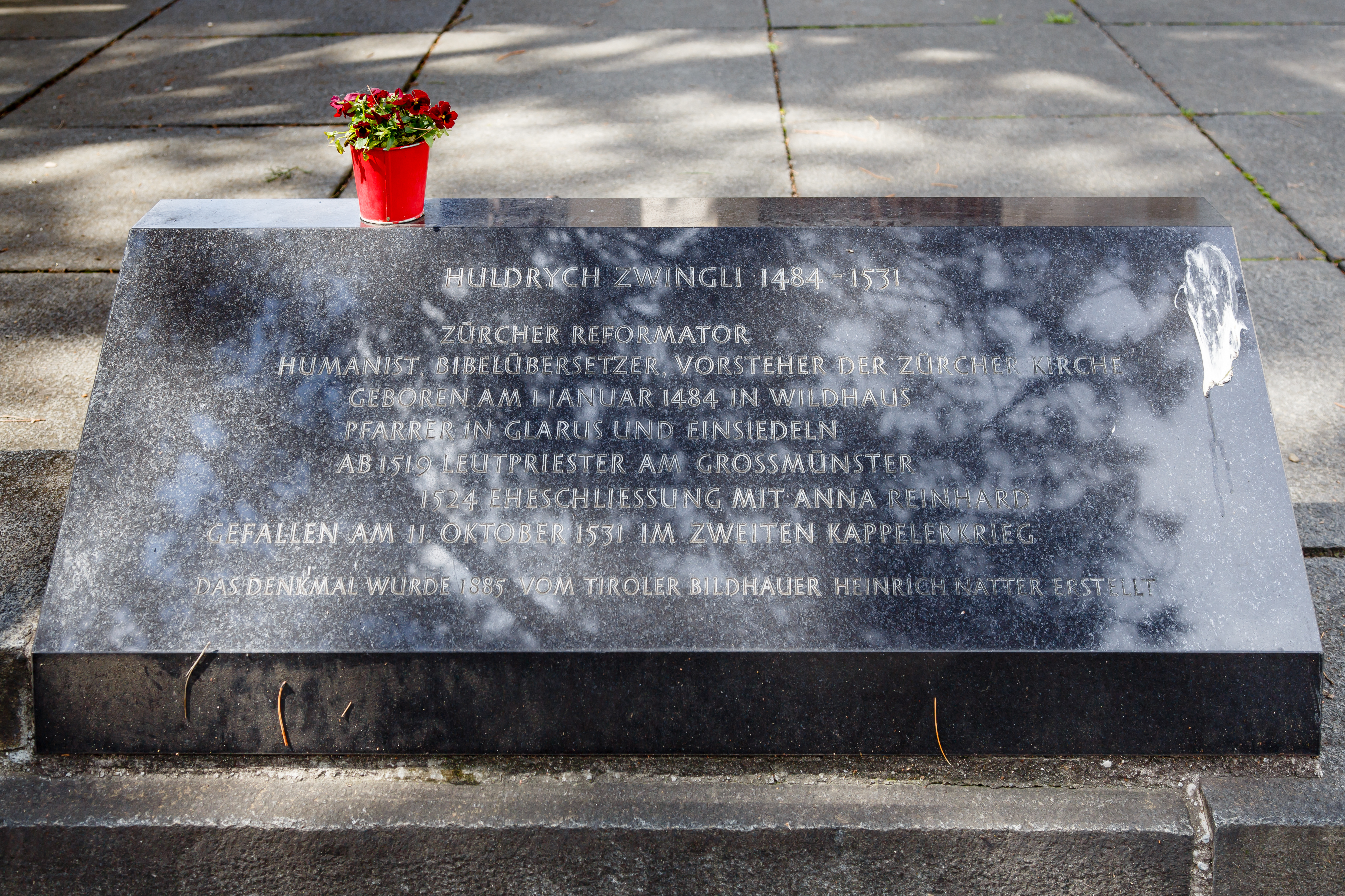Zürich Switzerland-Monument-to-Ulrich-Zwingli-02