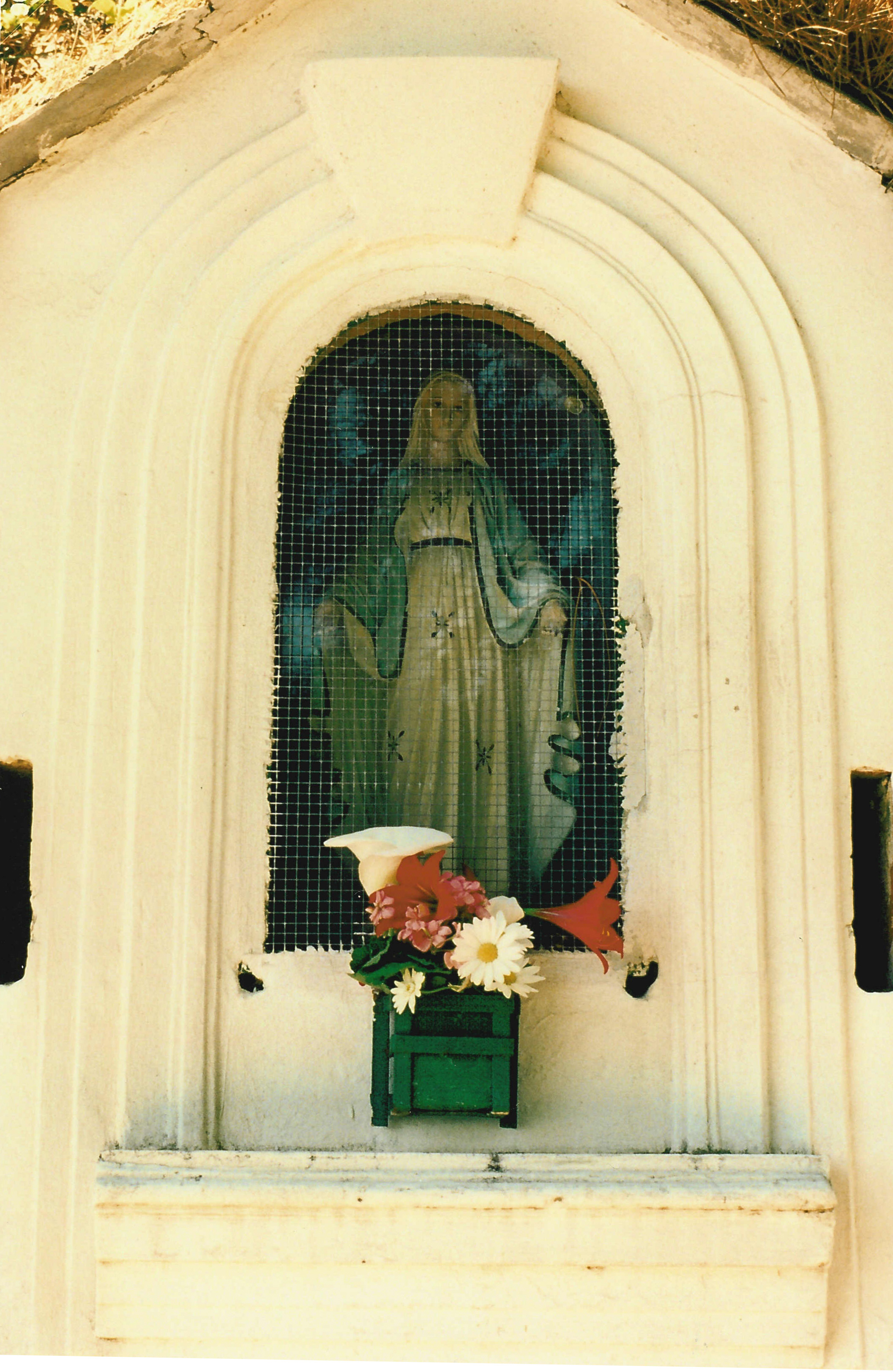 Miniature shrine in Vernazza