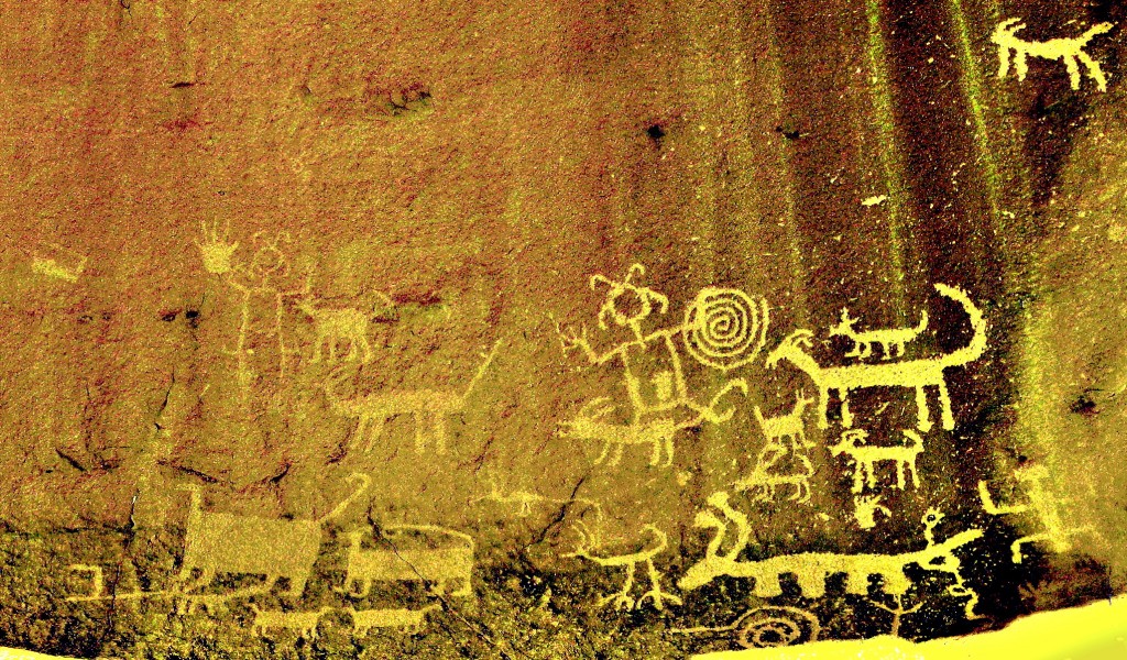 Una Vida Chaco Canyon rock art enhanced 2