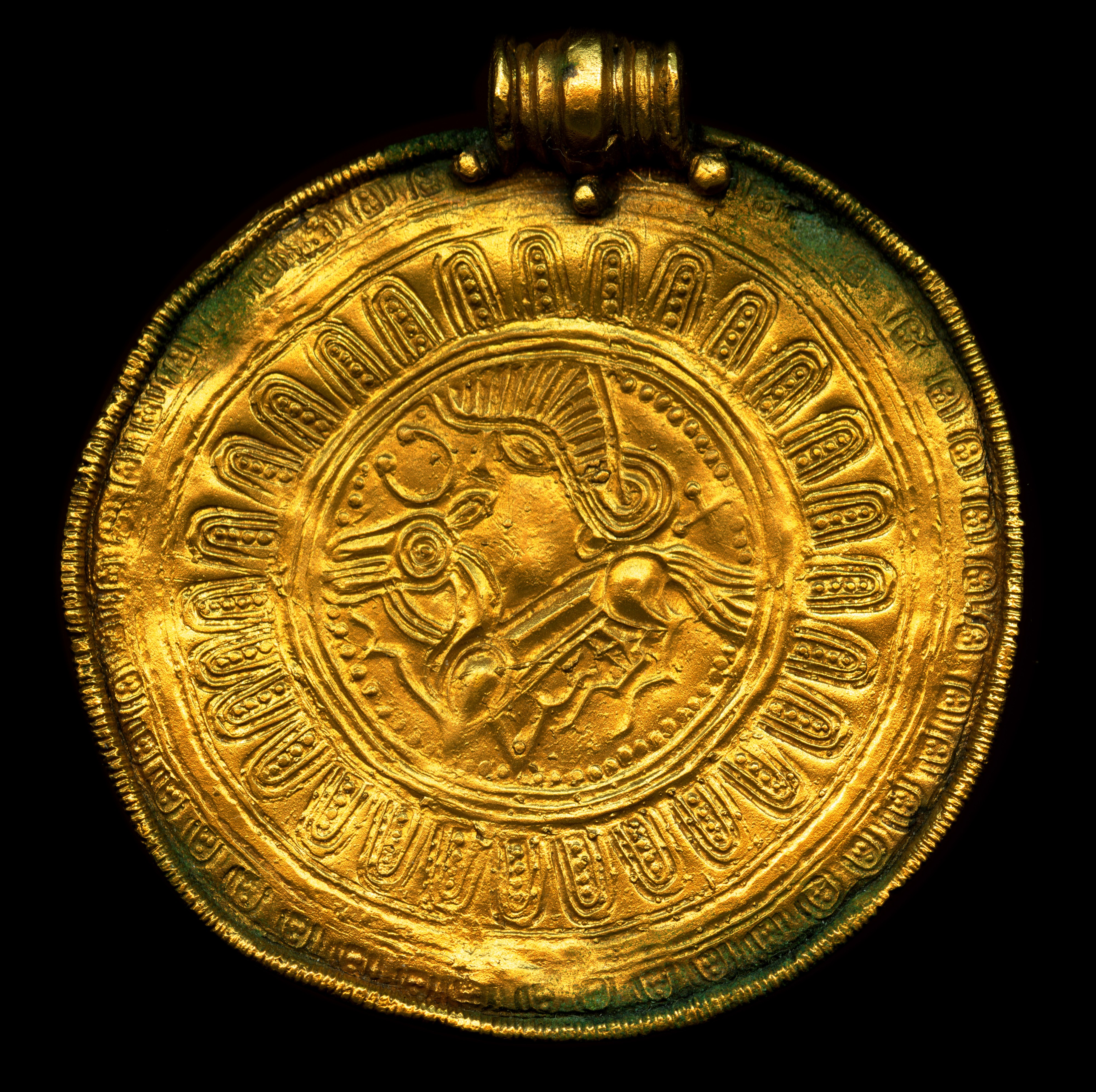 Guldbrakteat fr Viglanda Skånings-Åsaka sn kopia (2M16-1074) scan